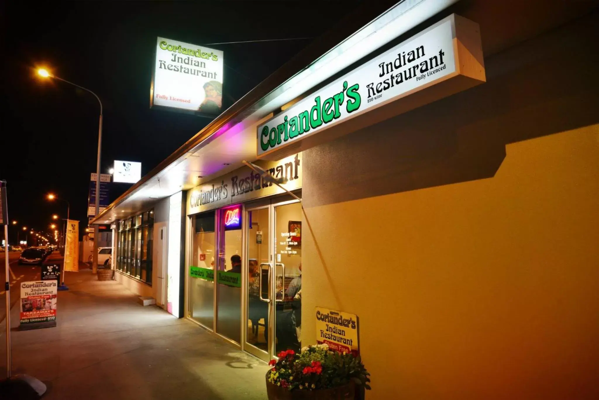 Restaurant/places to eat in Arthur's Court Motor Lodge Restaurant/places to eat in Arthur's Court Motor Lodge