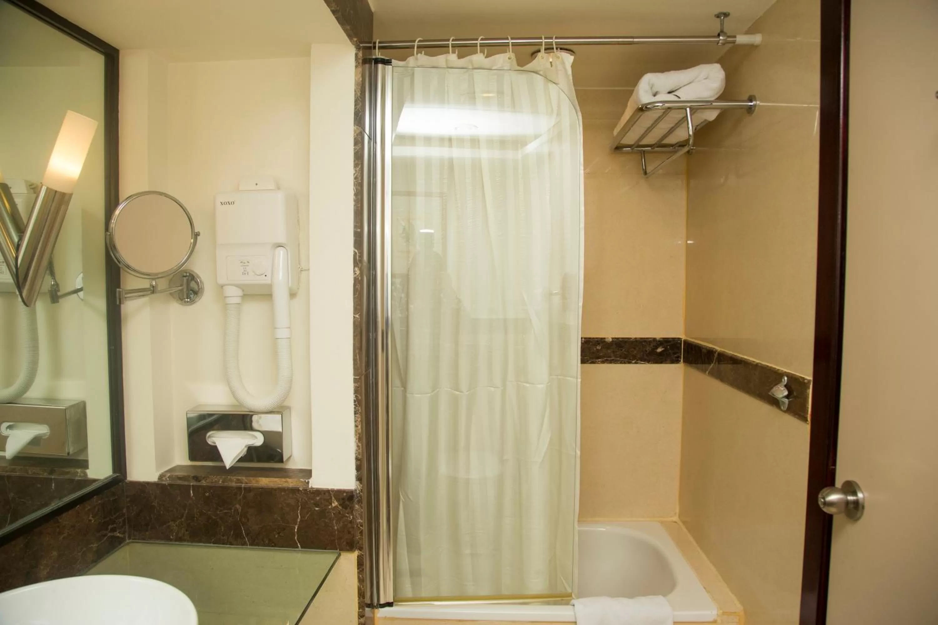 Toilet in Marco Polo Hotel