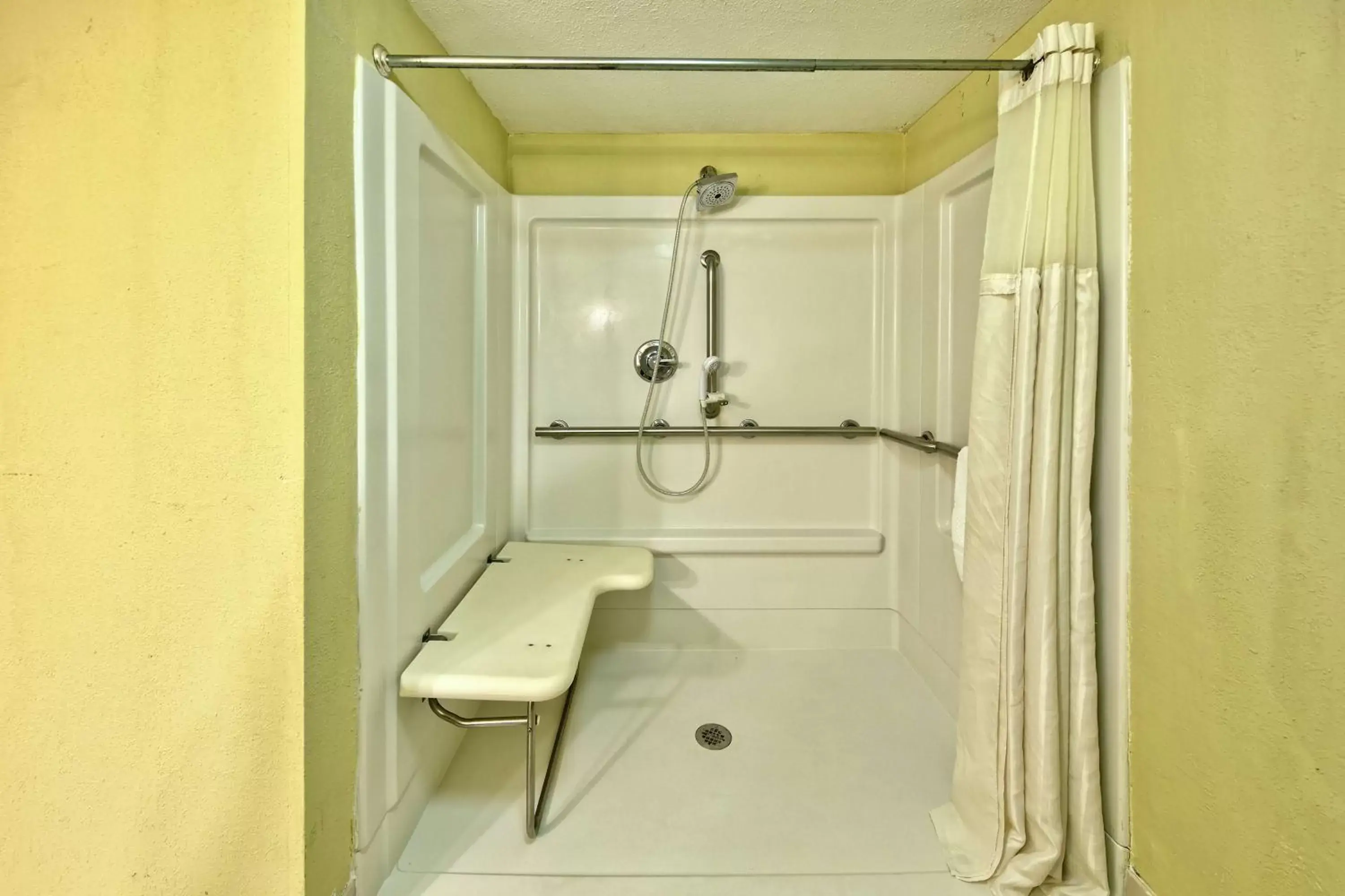 Bathroom in DoubleTree by Hilton Johnson City