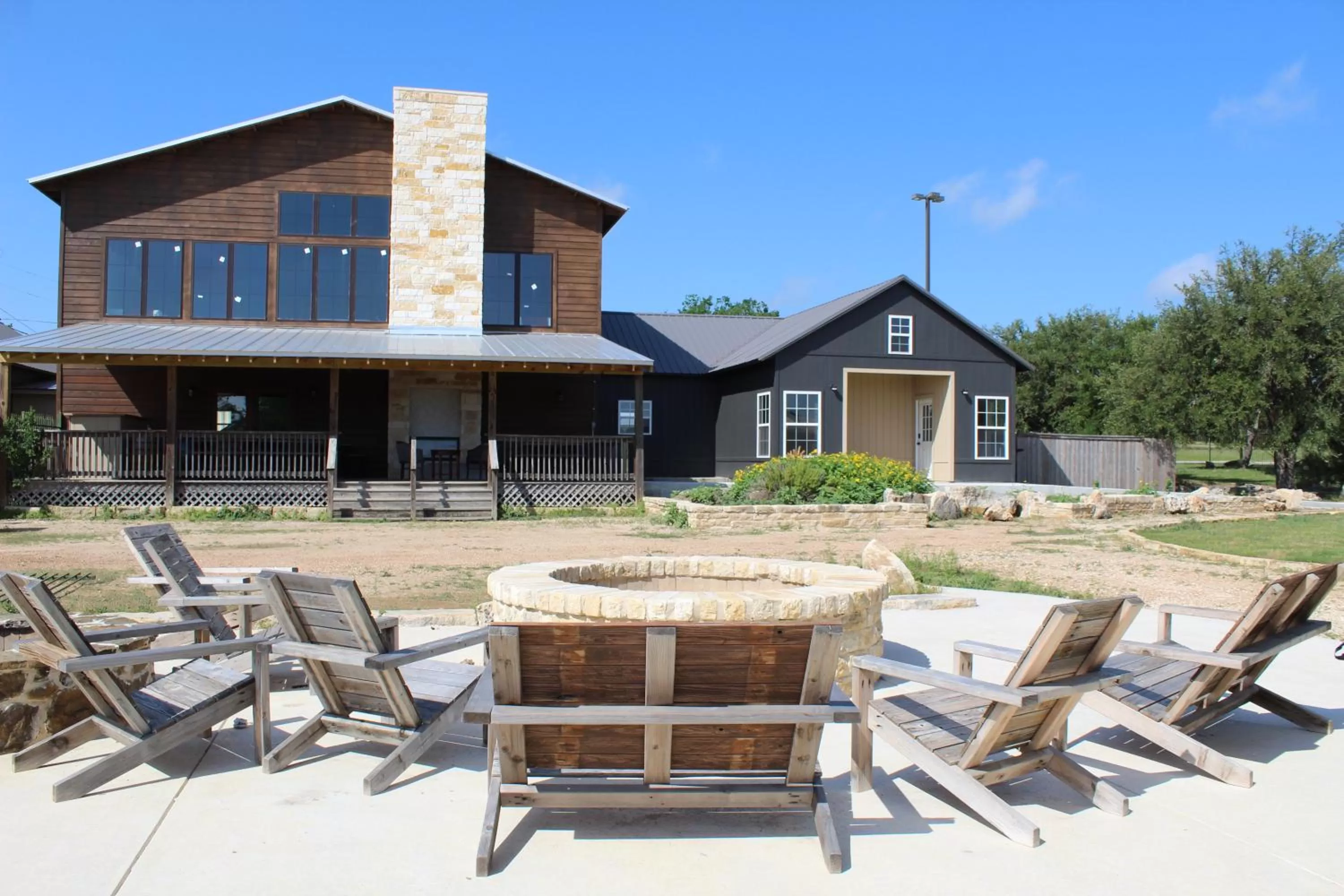 Property Building in Canyon Lakeview Resort