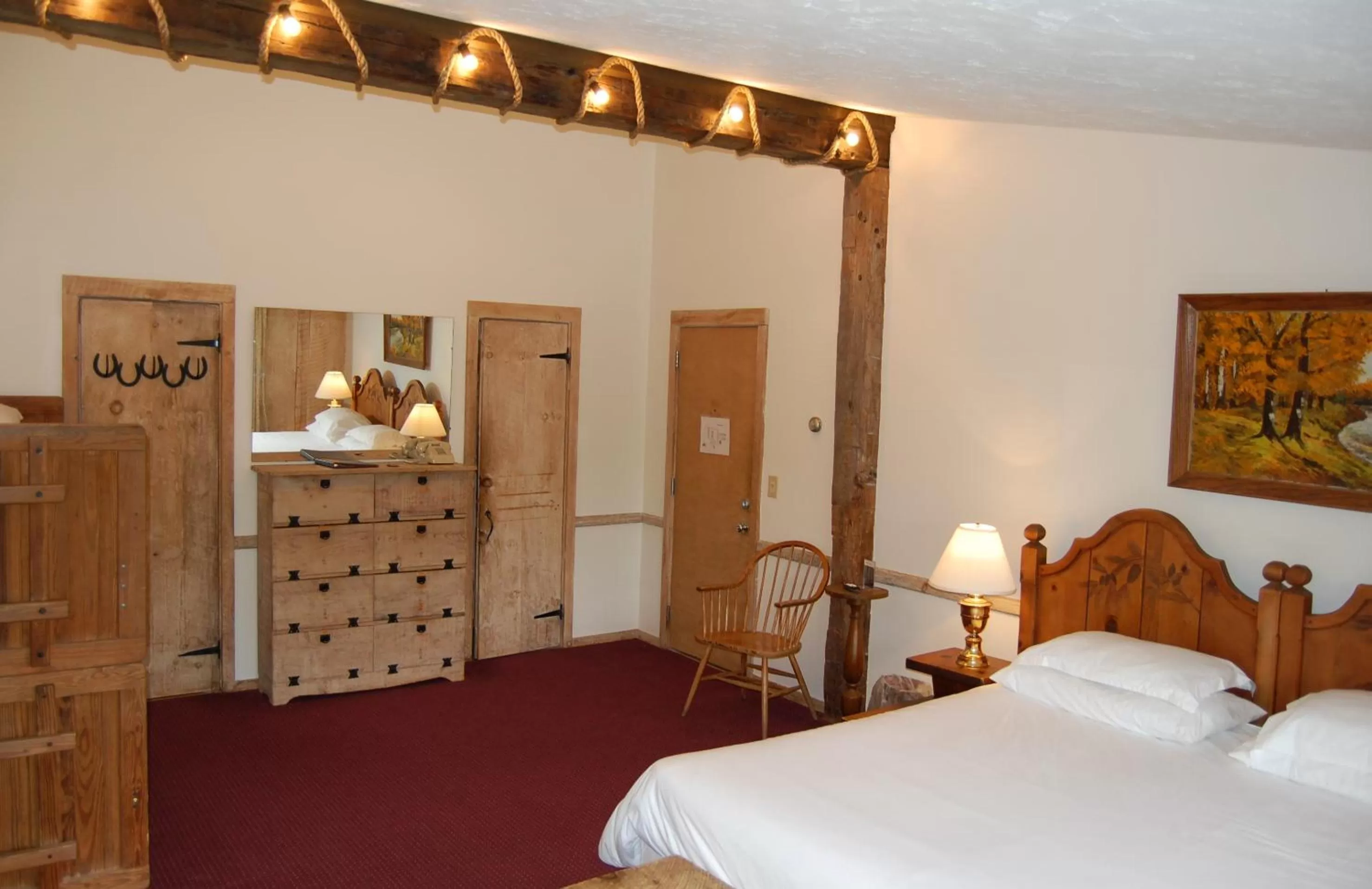 Bedroom, Bed in Summit Lodge