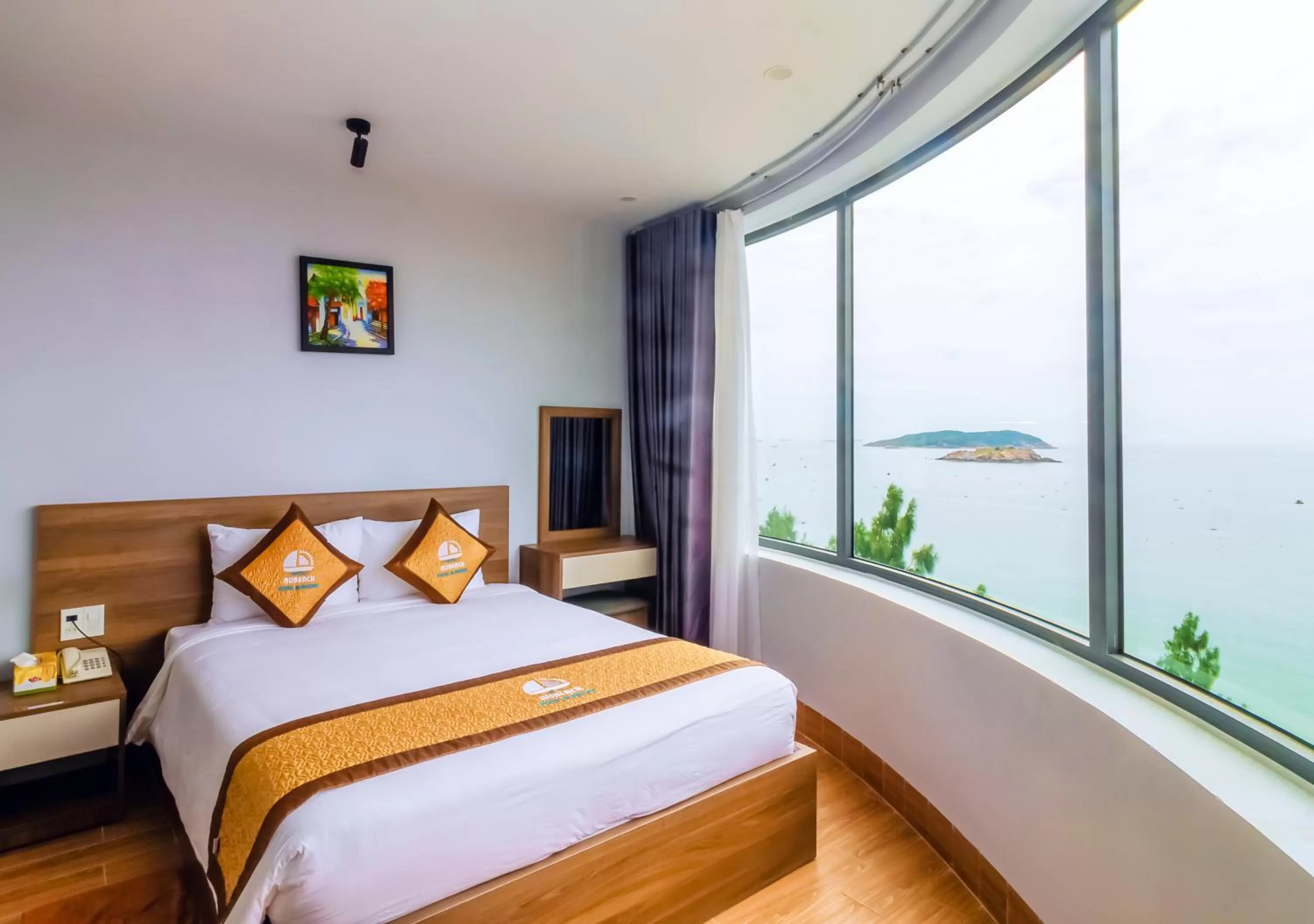 Bed in RUBEACH HOTEL & REROST