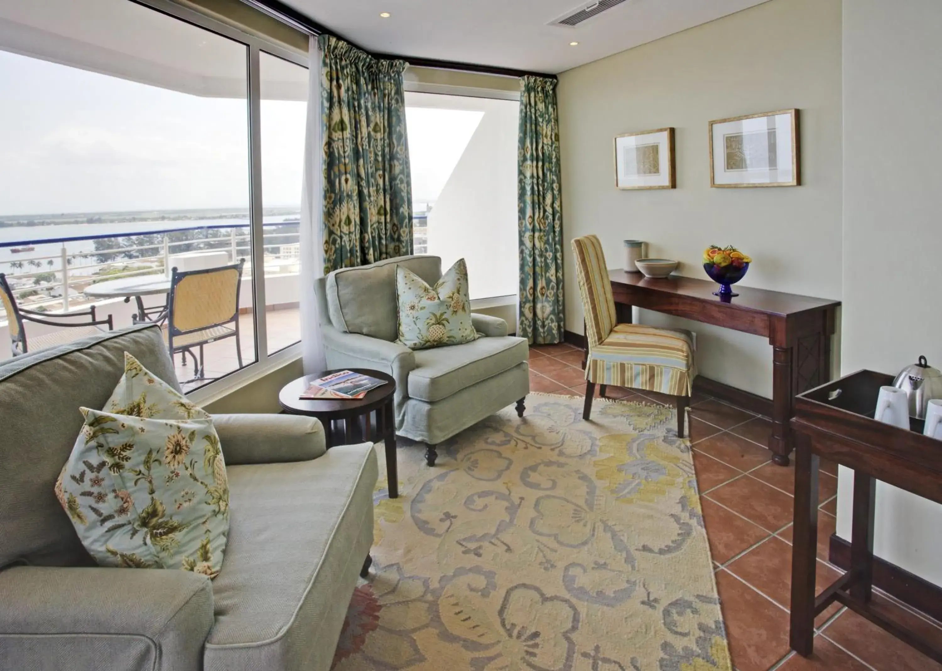 Executive Suite - Sea View & Balcony in Hotel Cardoso Executive Suite - Sea View & Balcony in Hotel Cardoso