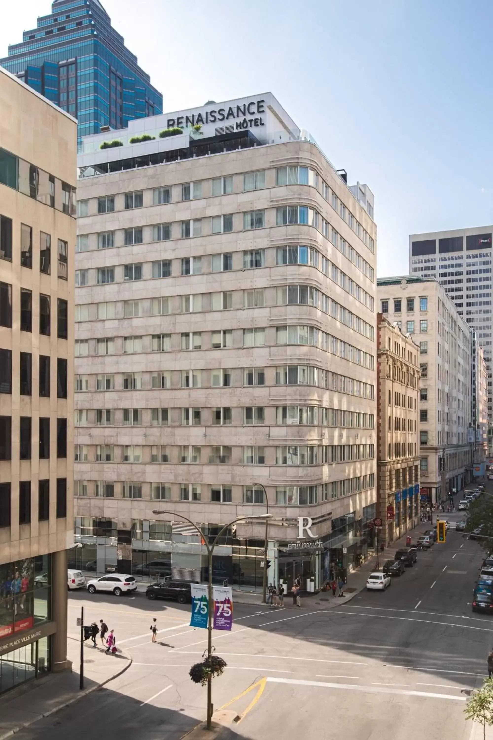 Property Building in Renaissance Montreal Downtown Hotel