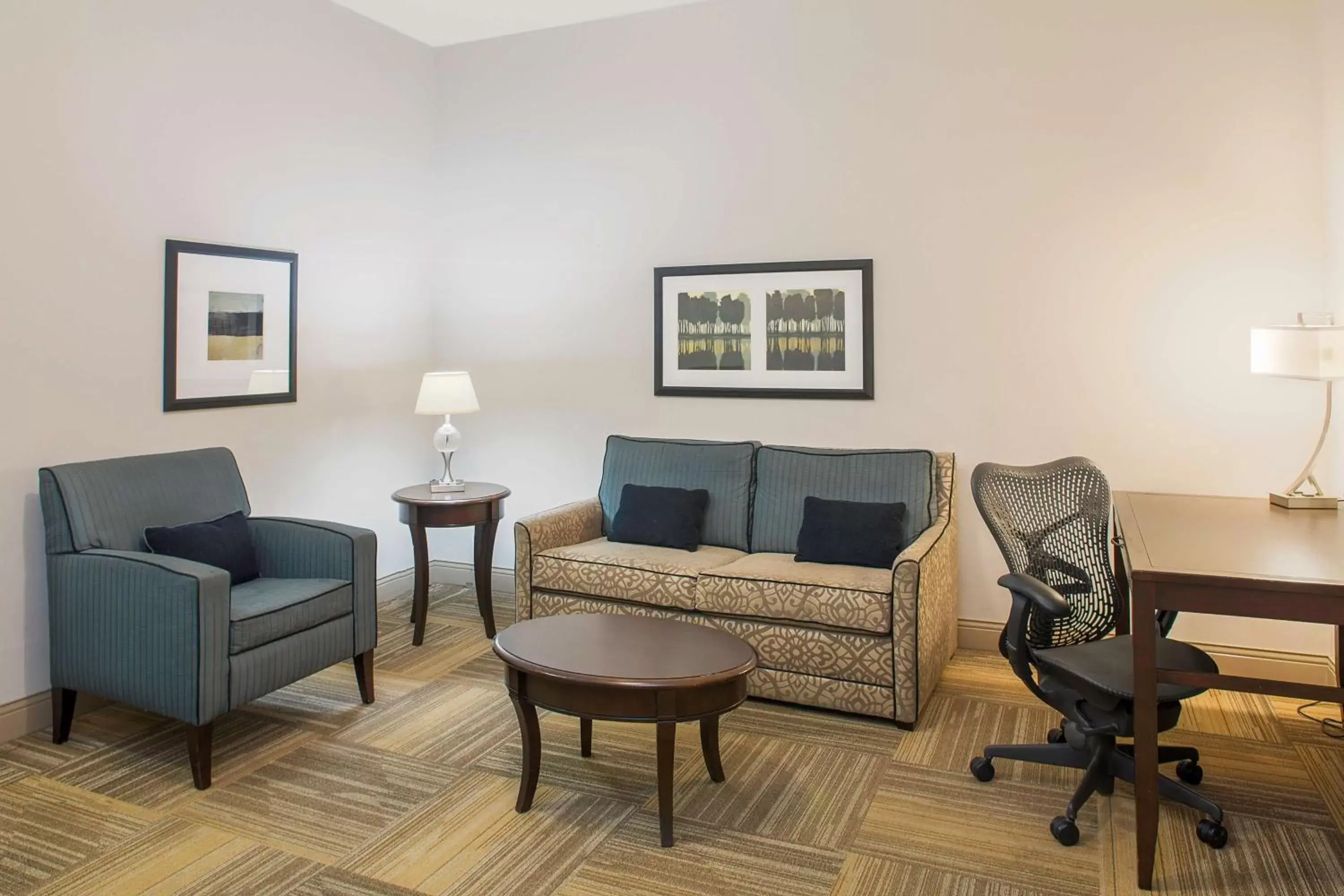 Bedroom, Seating Area in Hilton Garden Inn Jonesboro