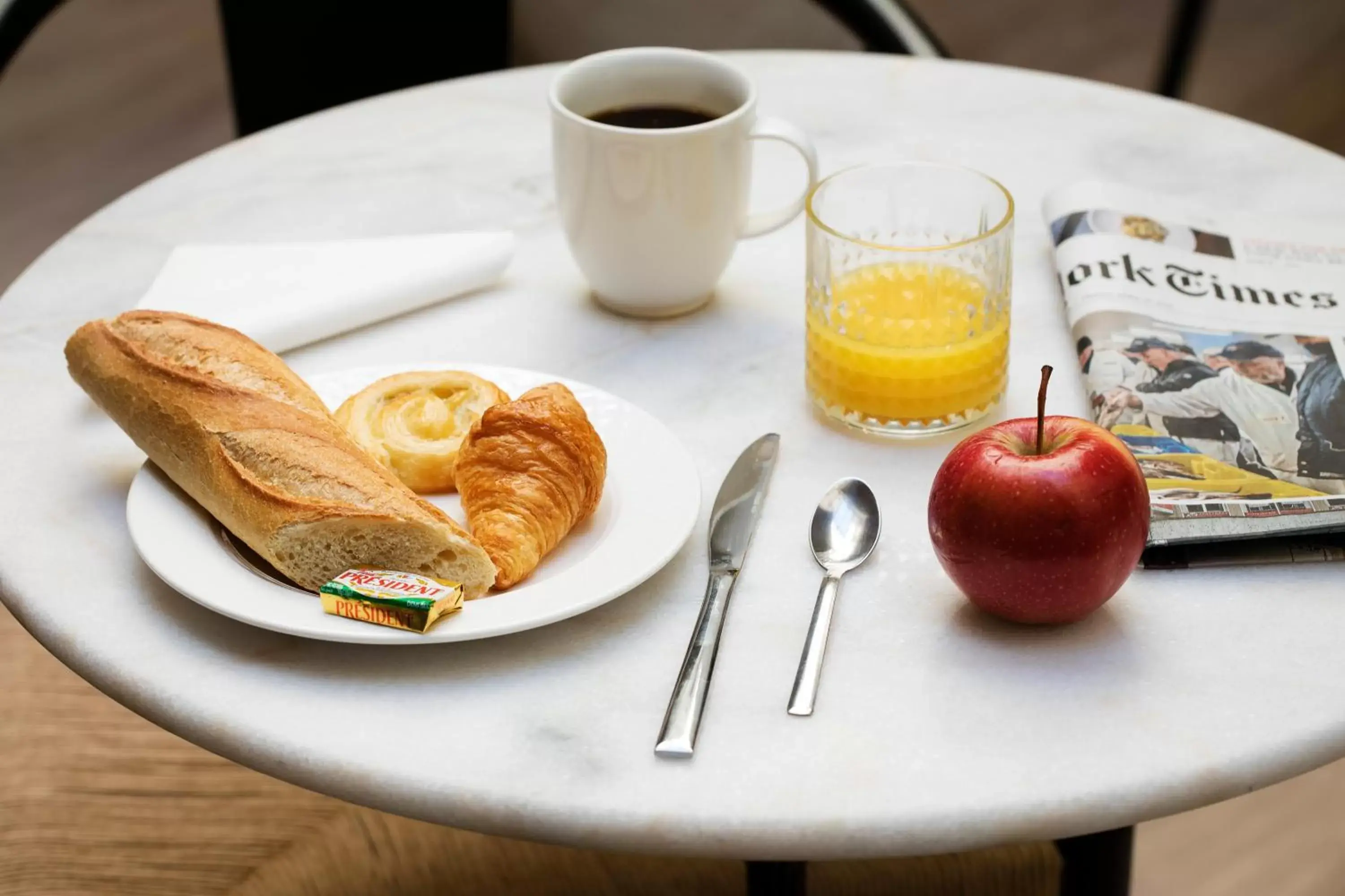 Breakfast in Hôtel Paris La Fayette