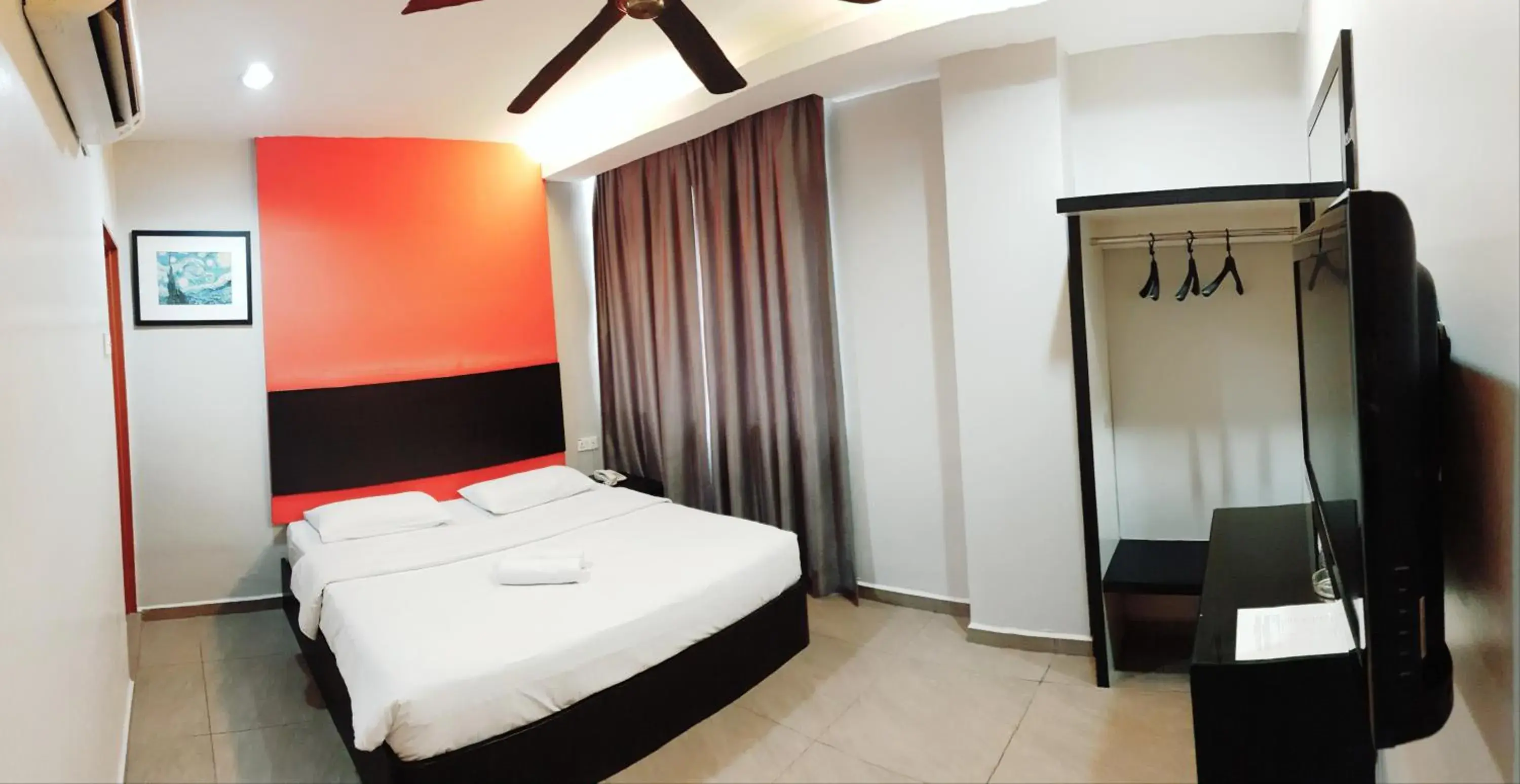 Bedroom, Bed in Golden Court Hotel - Tun Abdul Razak Bedroom, Bed in Golden Court Hotel - Tun Abdul Razak