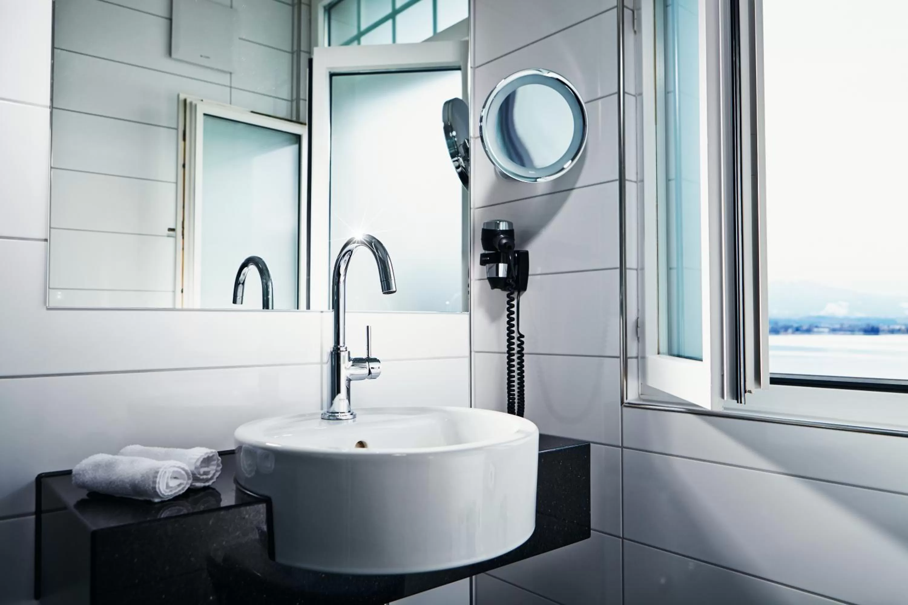 Shower in Hotel Restaurant Bellevue au Lac