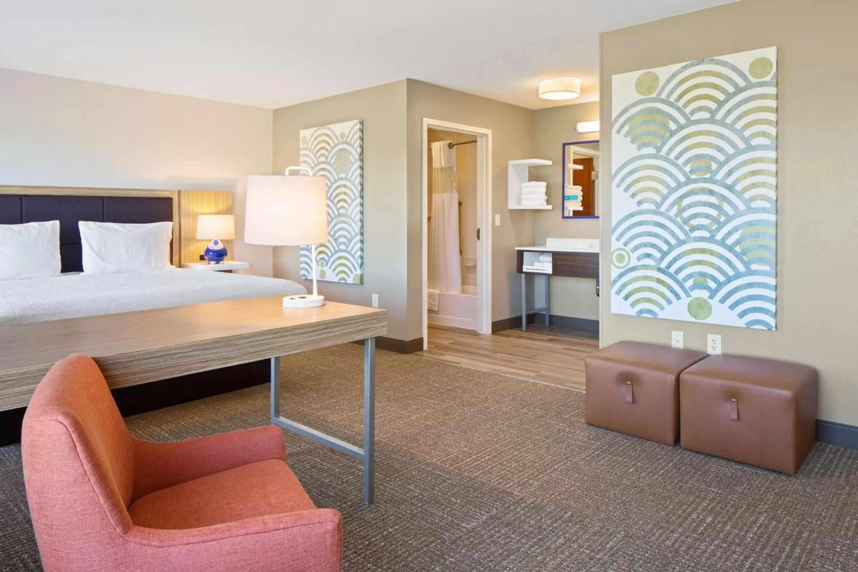 Bathroom, Bed in Hampton Inn & Suites by Hilton Walla Walla