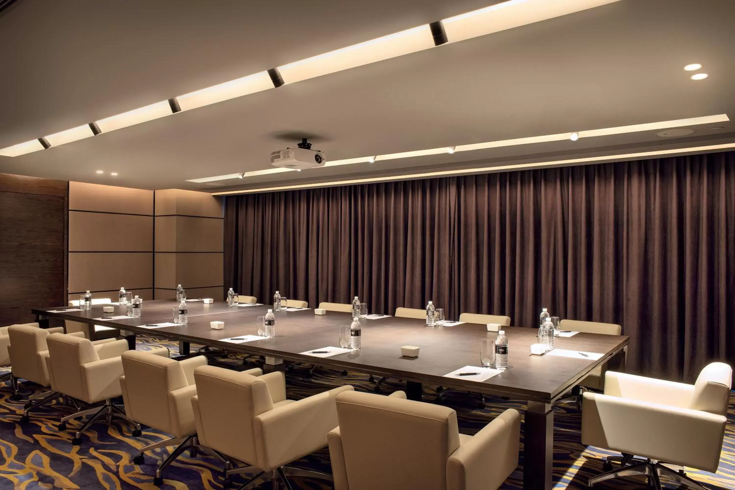 Meeting/conference room in Amara Signature Shanghai