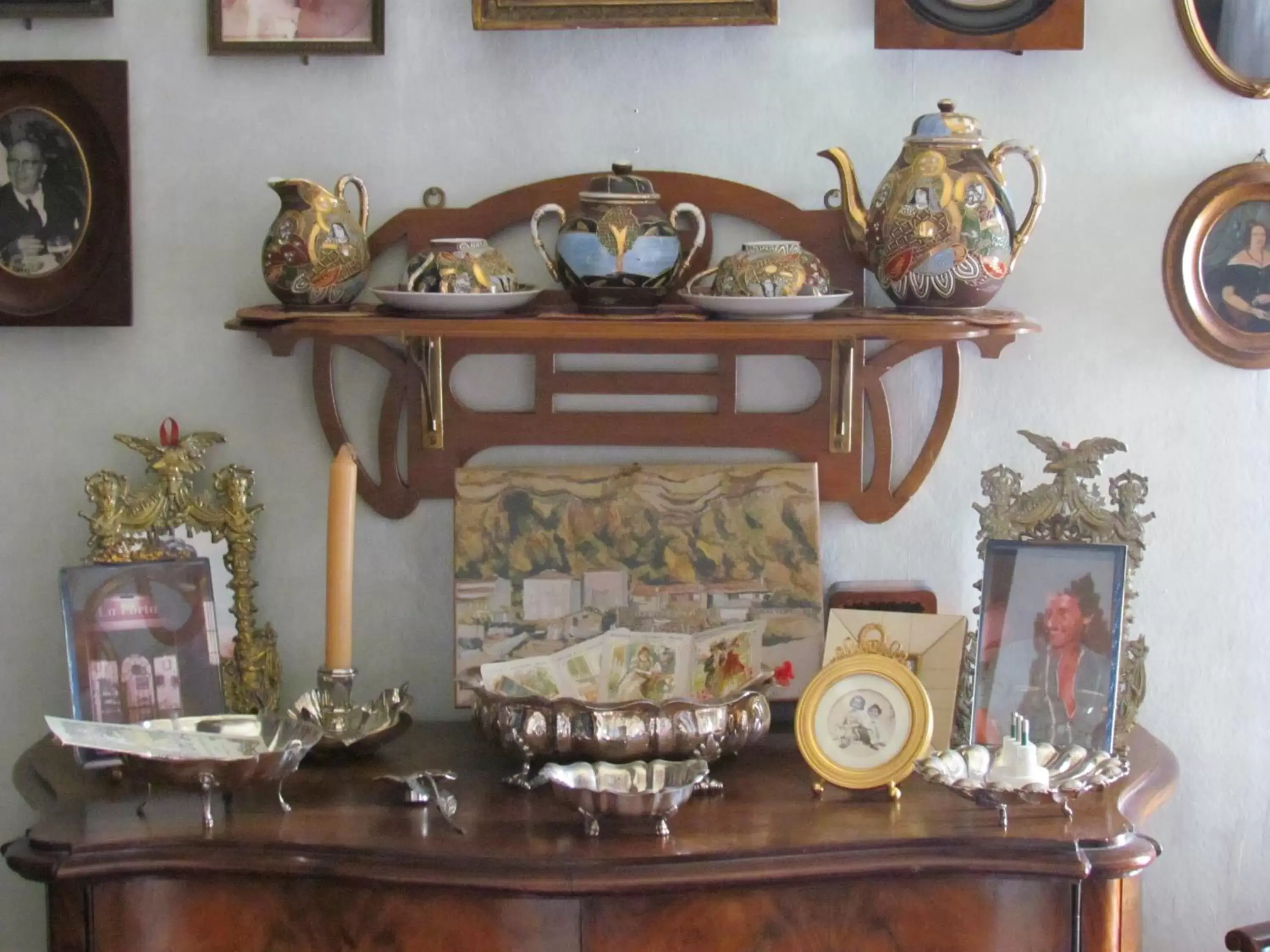 Decorative detail in Villa Maria Bed & Breakfast, Corridonia, Marche
