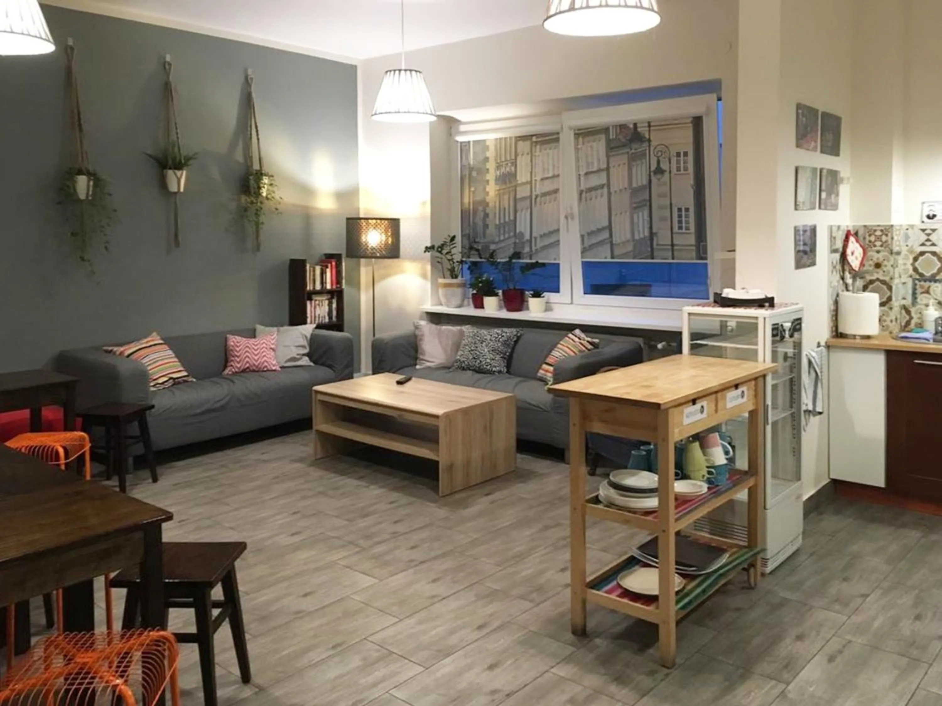 Communal lounge/ TV room in Hostel Helvetia Rooms Warsaw CITY CENTER and OLD TOWN