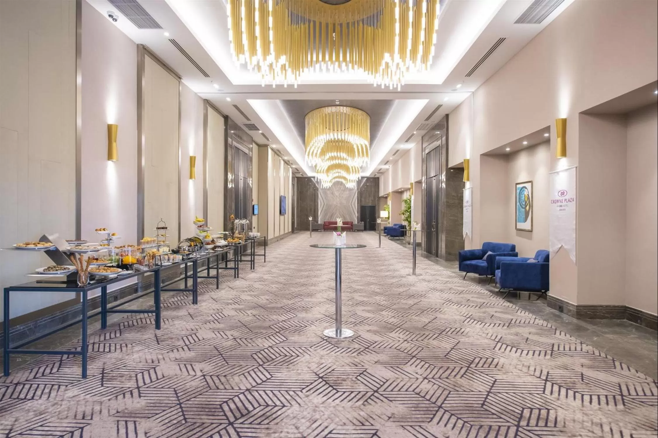 Lobby or reception in Crowne Plaza Ankara by IHG