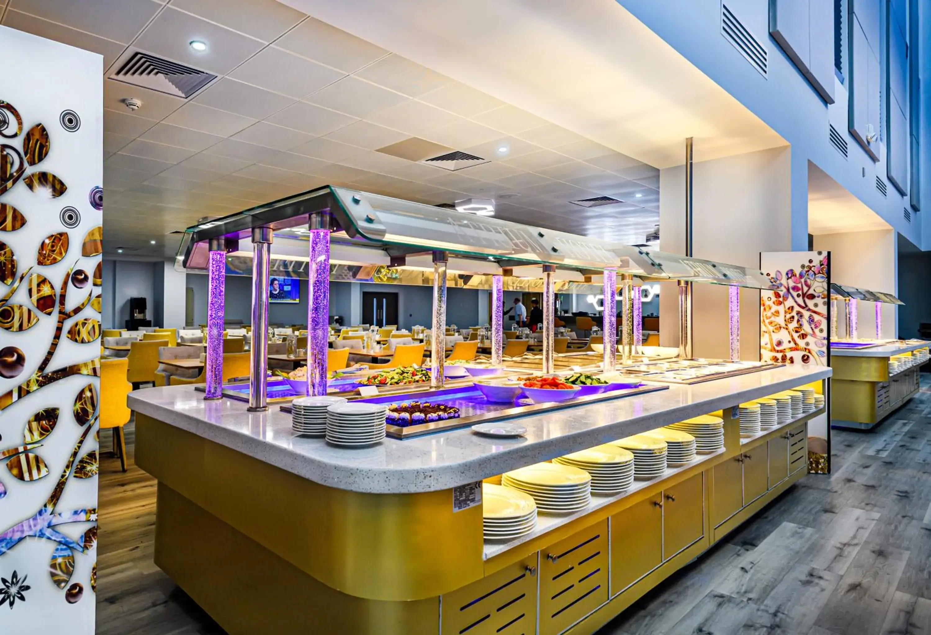 Restaurant/places to eat in Atrium Hotel Heathrow