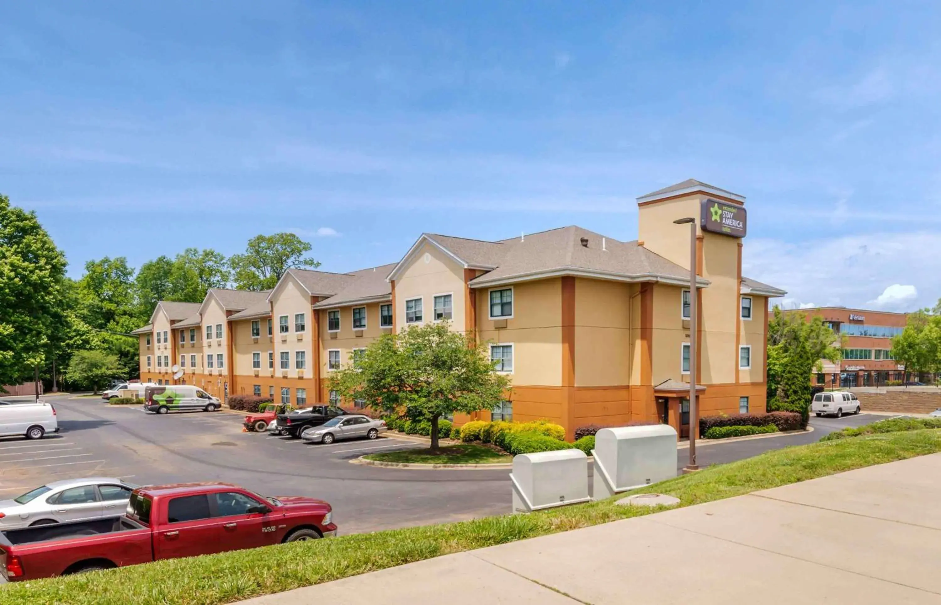 Property Building in Extended Stay America Suites - Charlotte - University Place