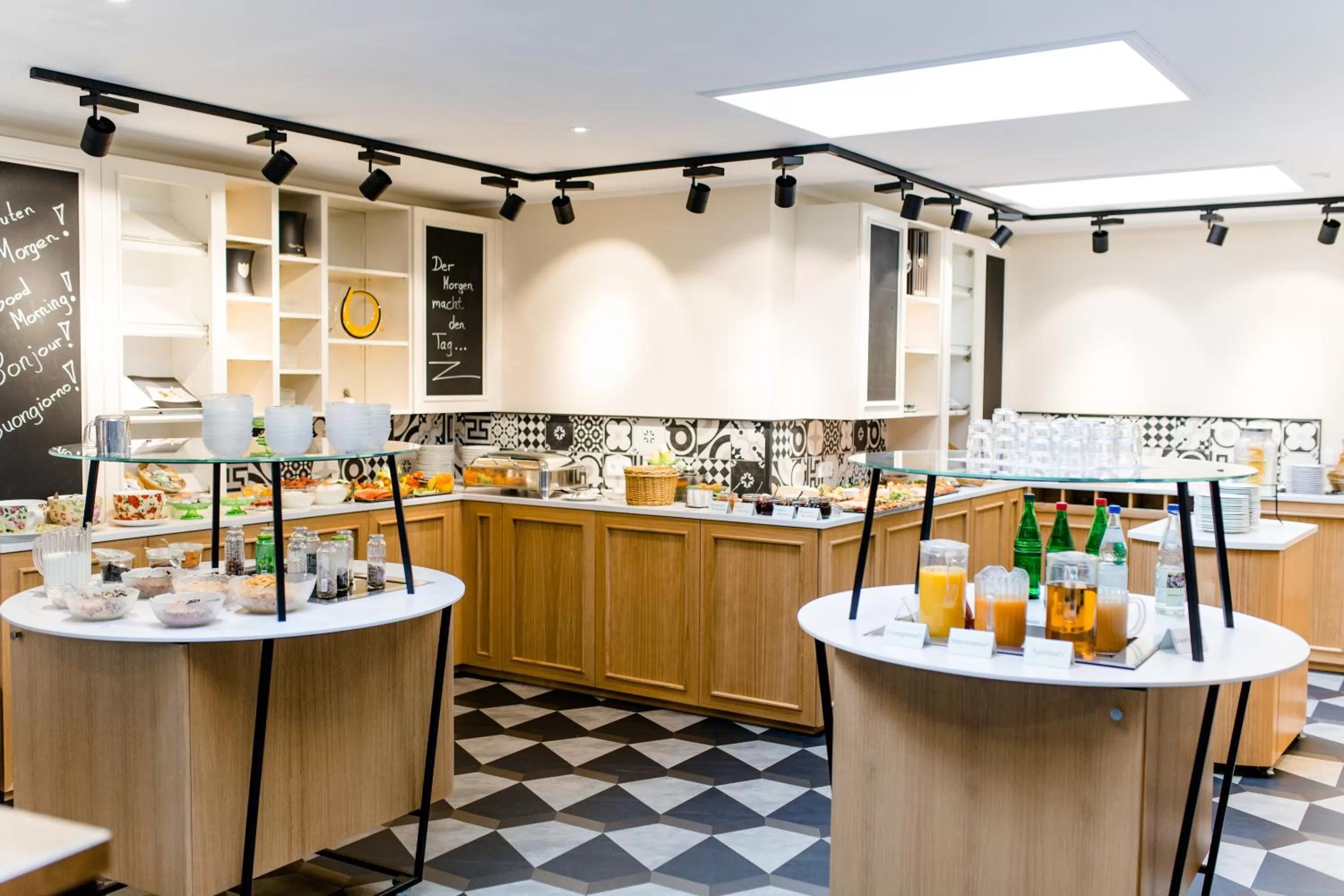 Buffet breakfast in Hotel Stadt Kassel