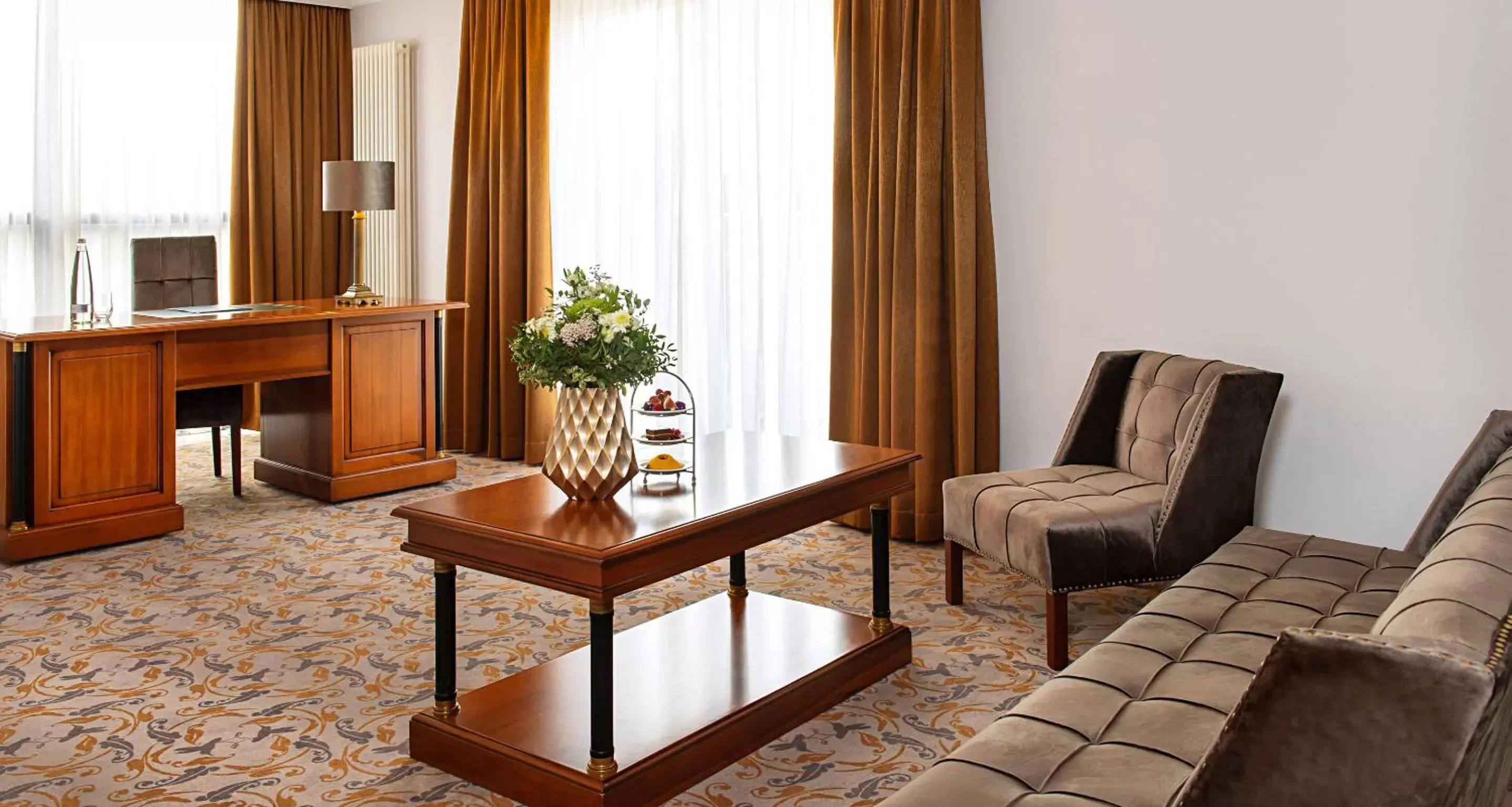 Living room, Seating Area in Victor's Residenz-Hotel Berlin