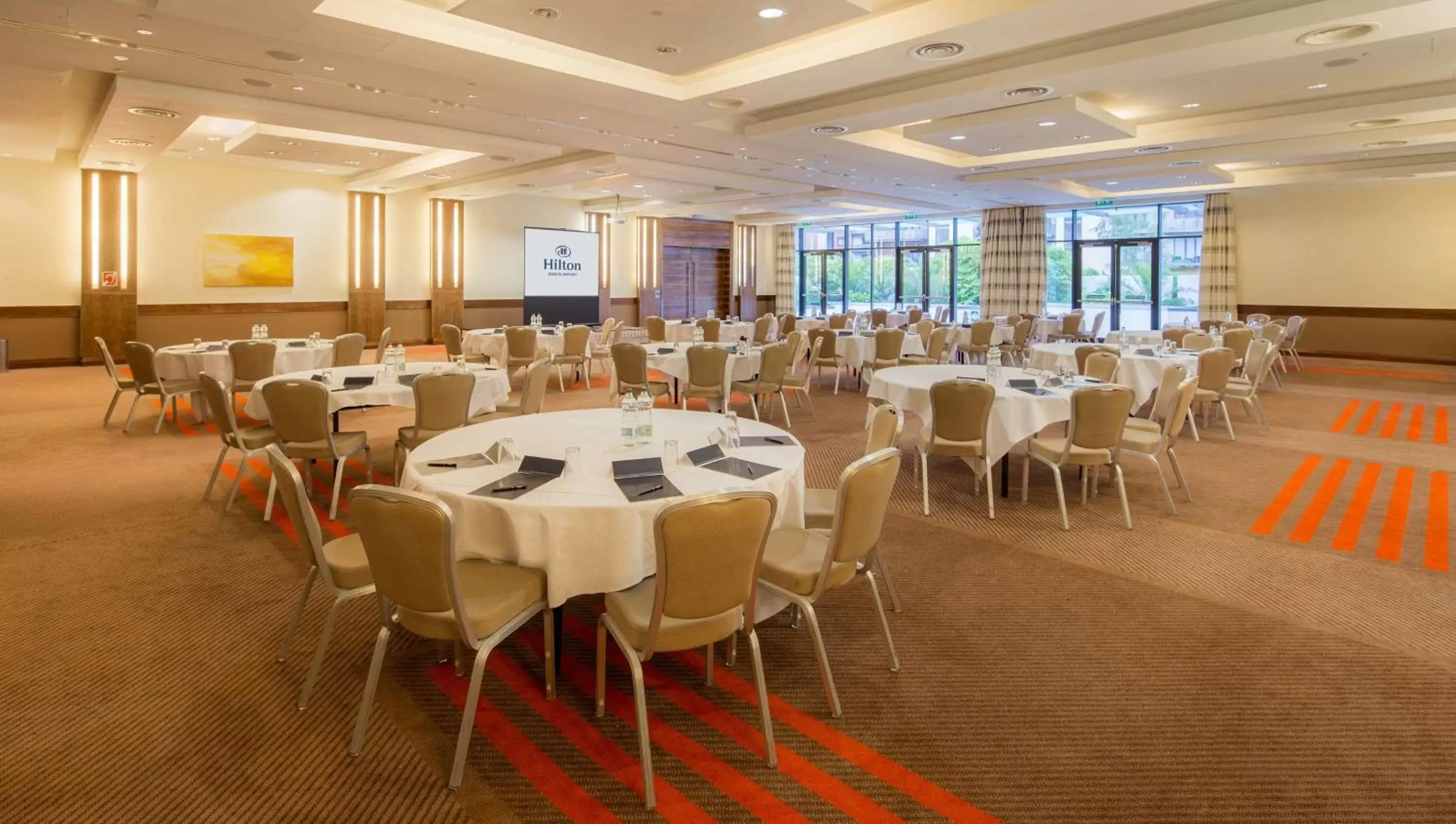 Meeting/conference room, Restaurant/Places to Eat in Hilton Dublin Airport