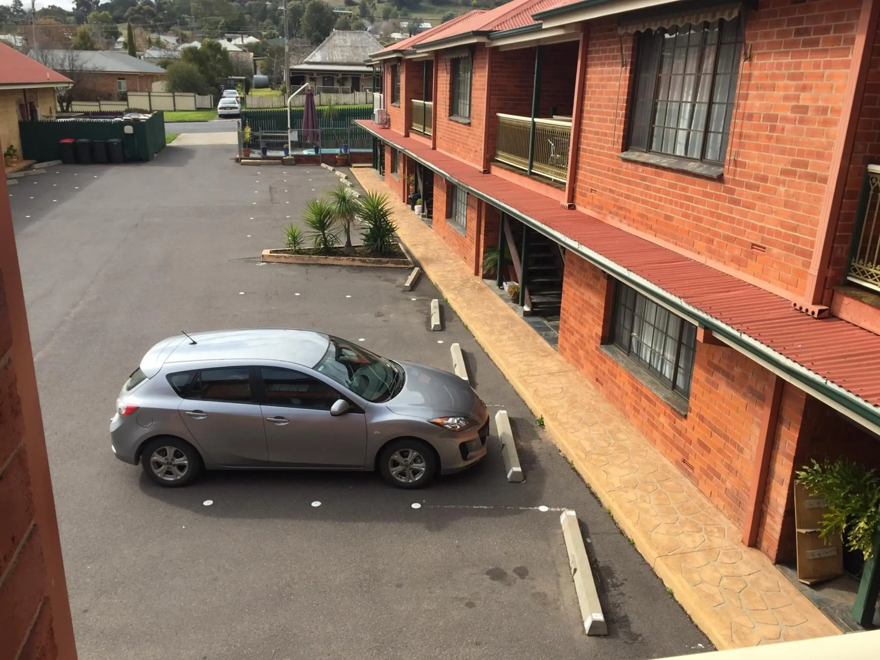 Property building in Poet's Recall Motel