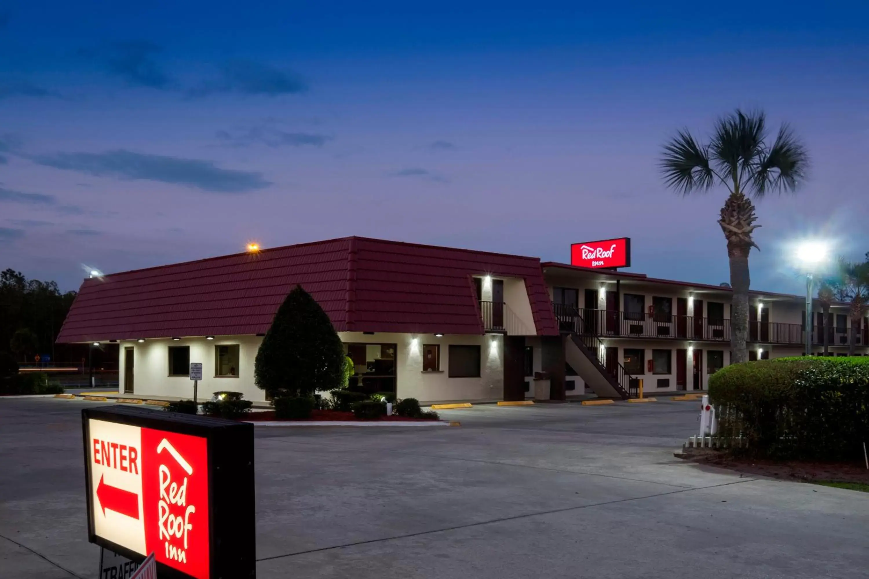 Property Building in Red Roof Inn MacClenny