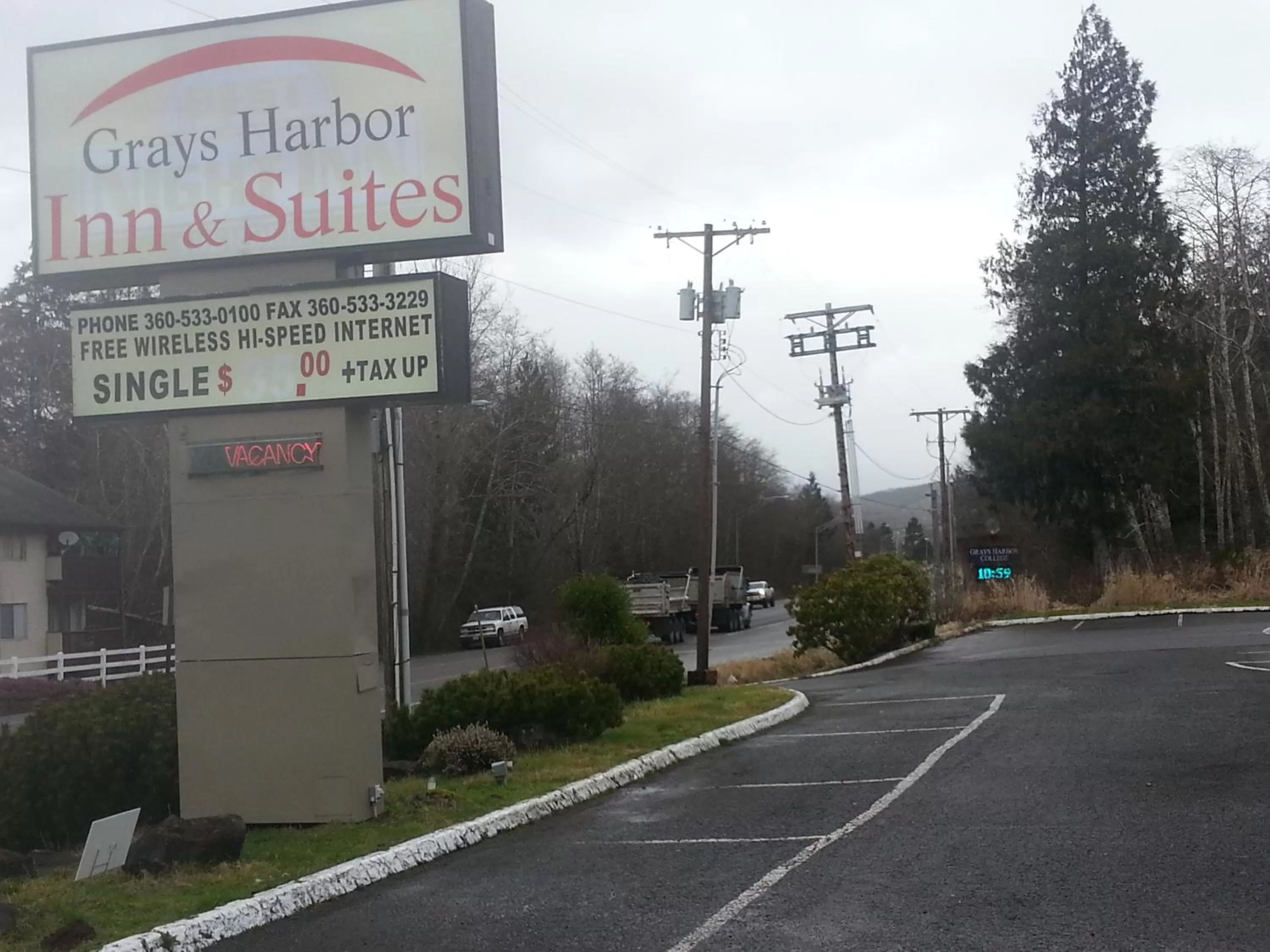 Day in Grays Harbor Inn & Suites