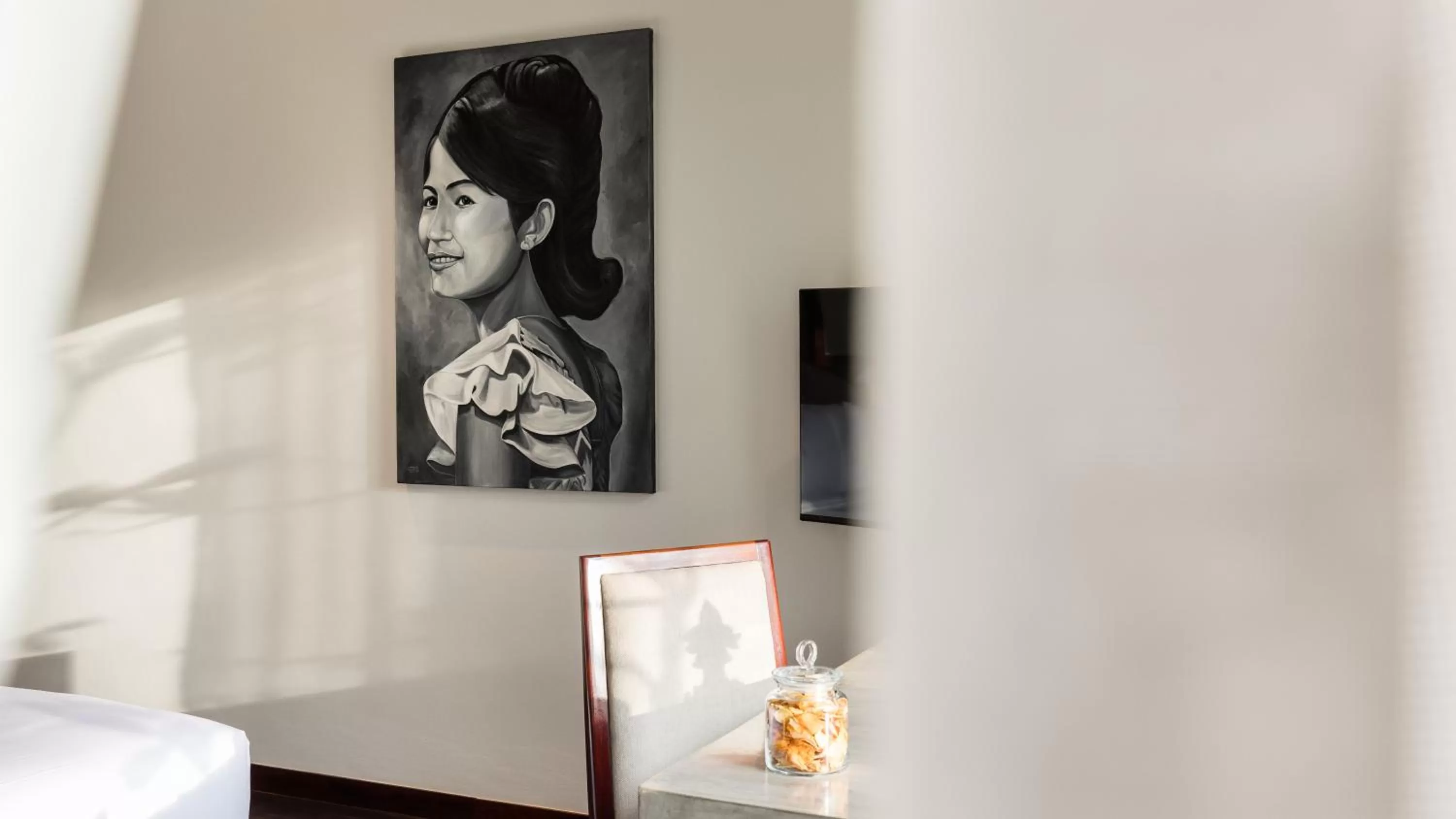 Photo of the whole room, Bed in Shintana Saya La Maison