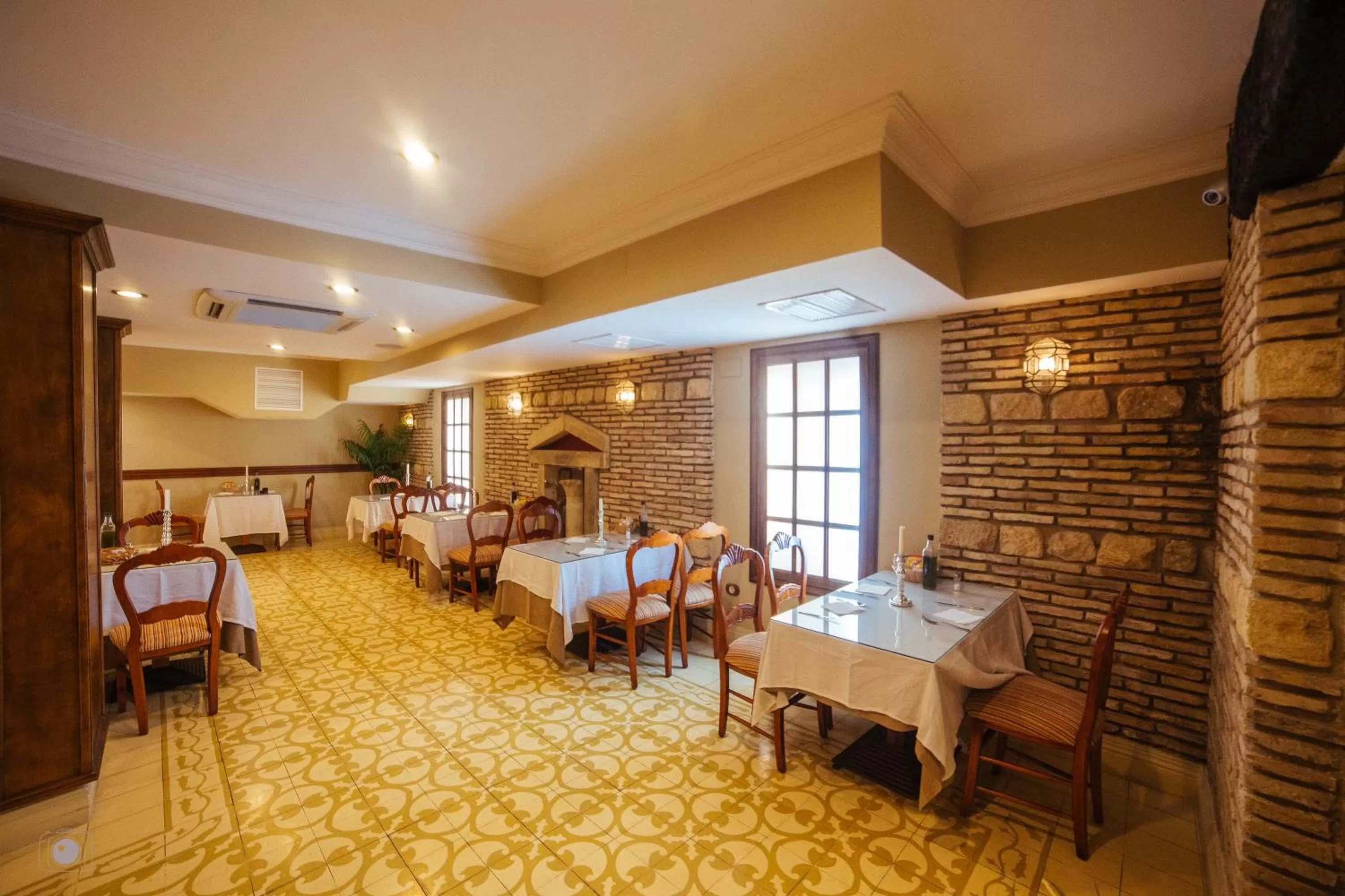 Restaurant/places to eat in Hotel Posada de Vallina by MiRa
