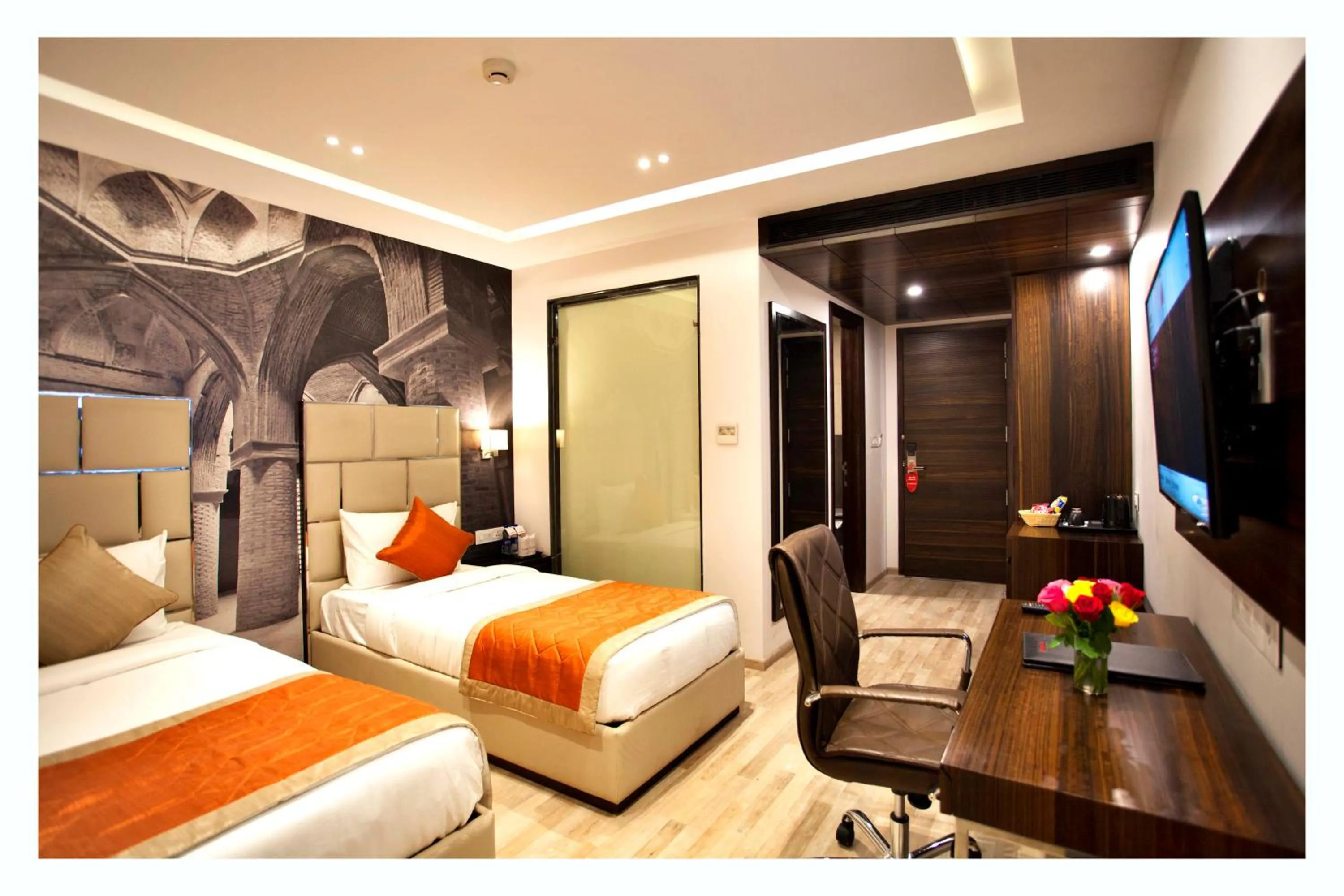 Coffee/tea facilities, Bed in Kaisons Inn (Near Apollo Hospital)