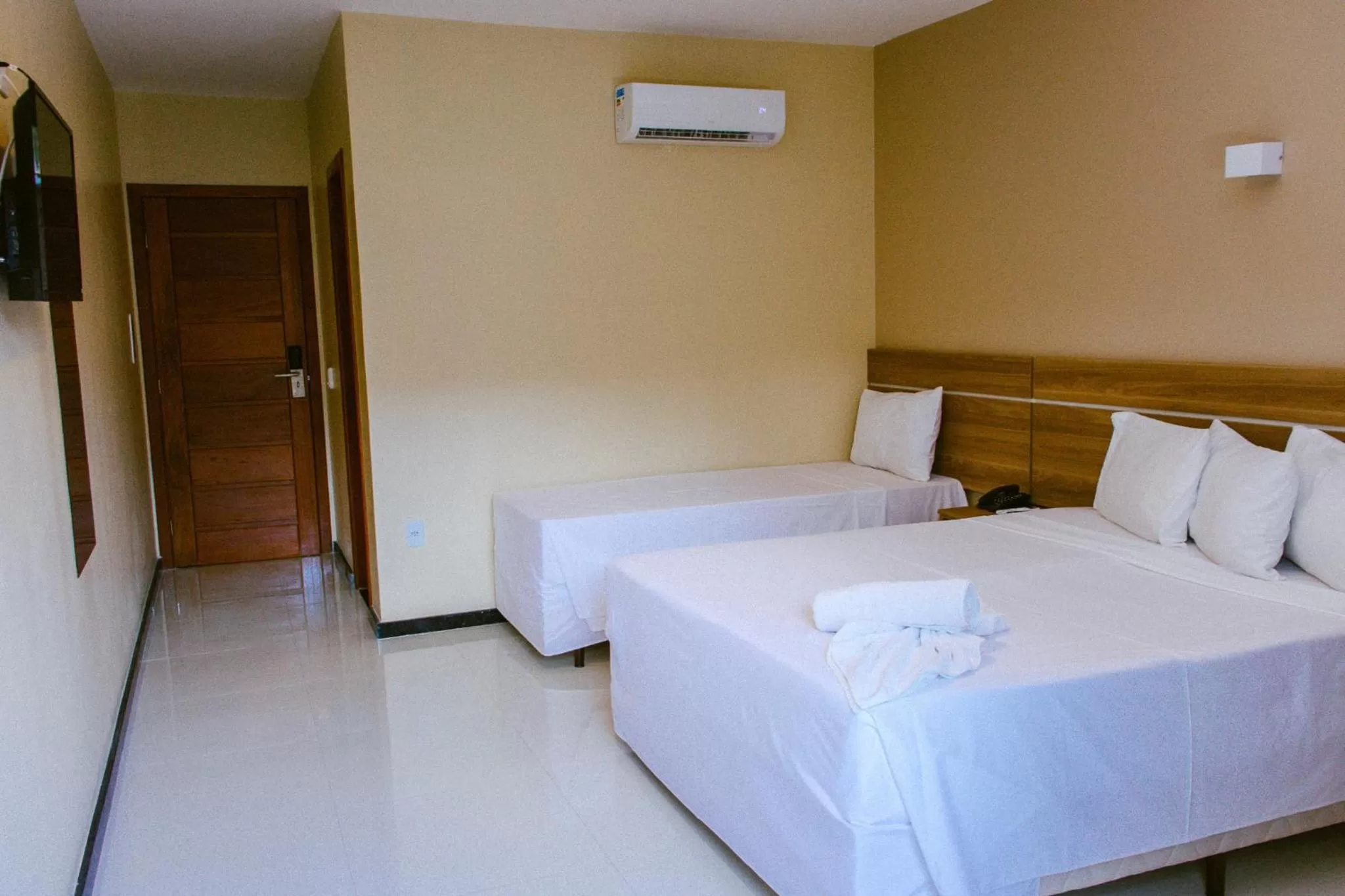 Bedroom, Bed in Pontal Praia Hotel