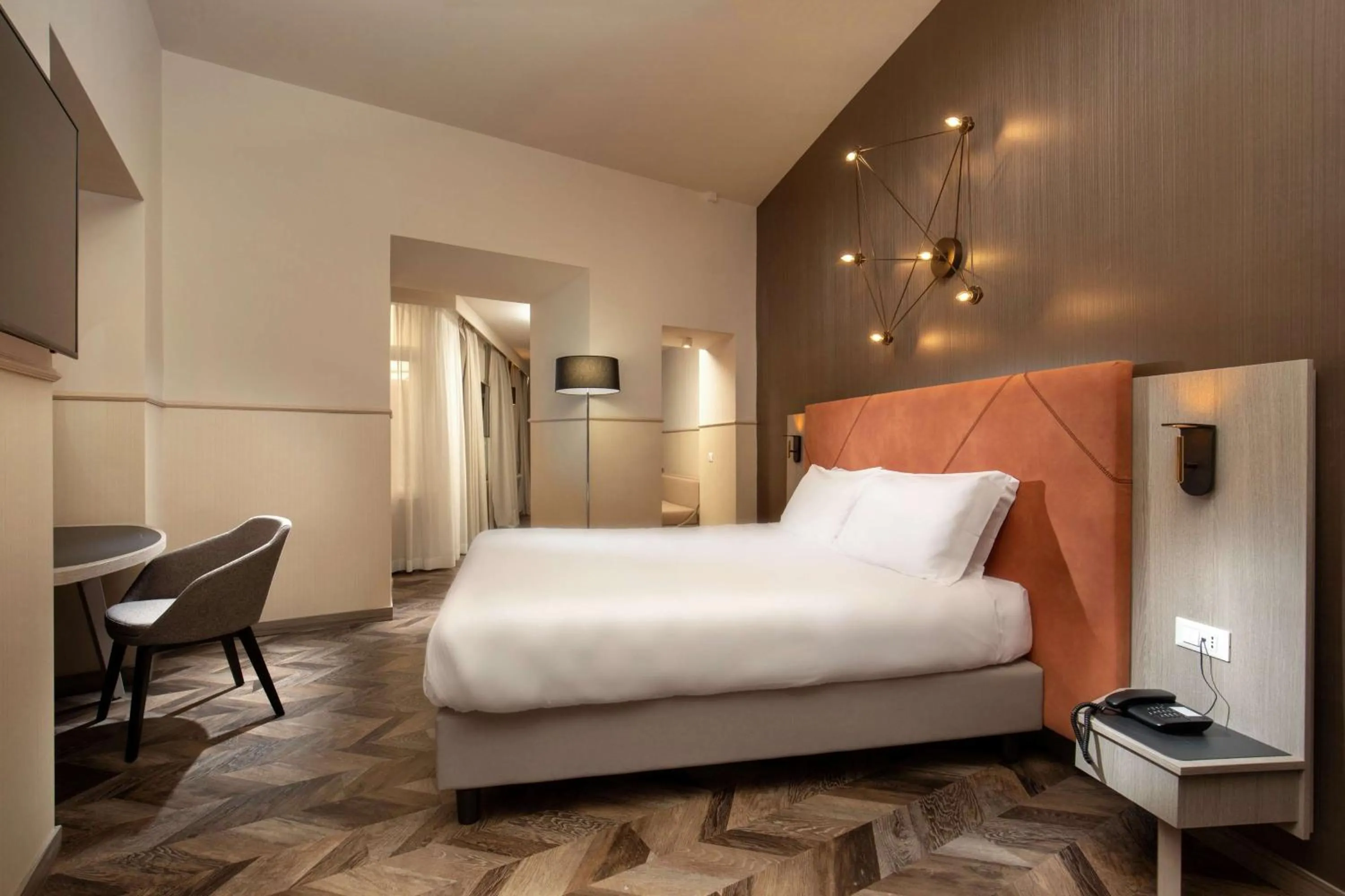 Bedroom, Bed in Cosmopolita Hotel Rome, Tapestry Collection by Hilton