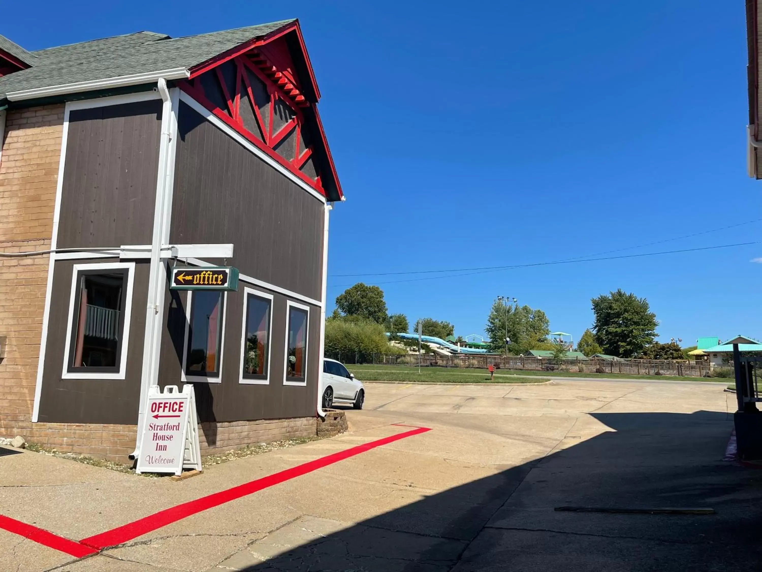 Property building in Stratford House Inn Property building in Stratford House Inn
