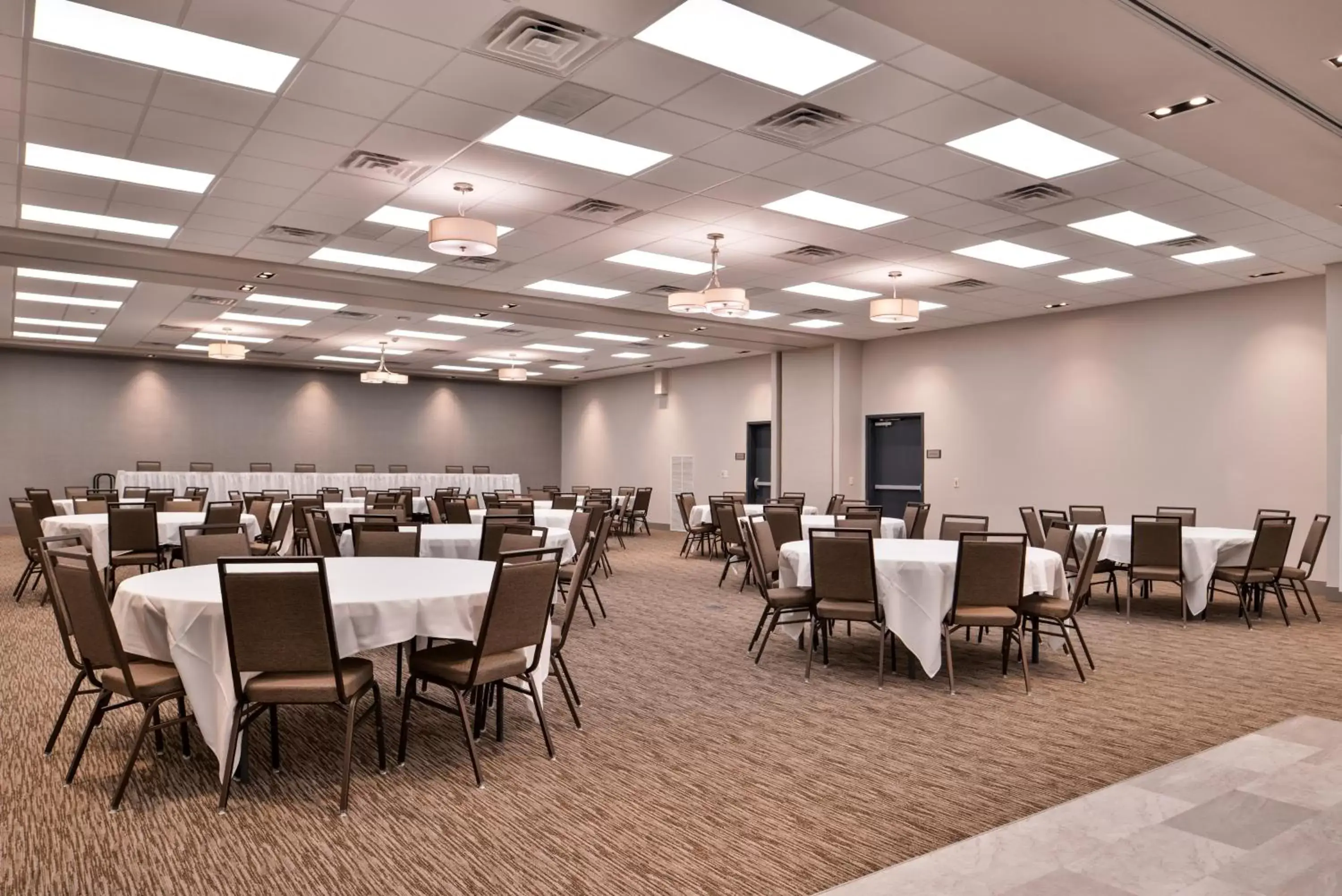 Banquet/Function facilities, Restaurant/Places to Eat in Country Inn & Suites by Radisson, Ft. Atkinson, WI