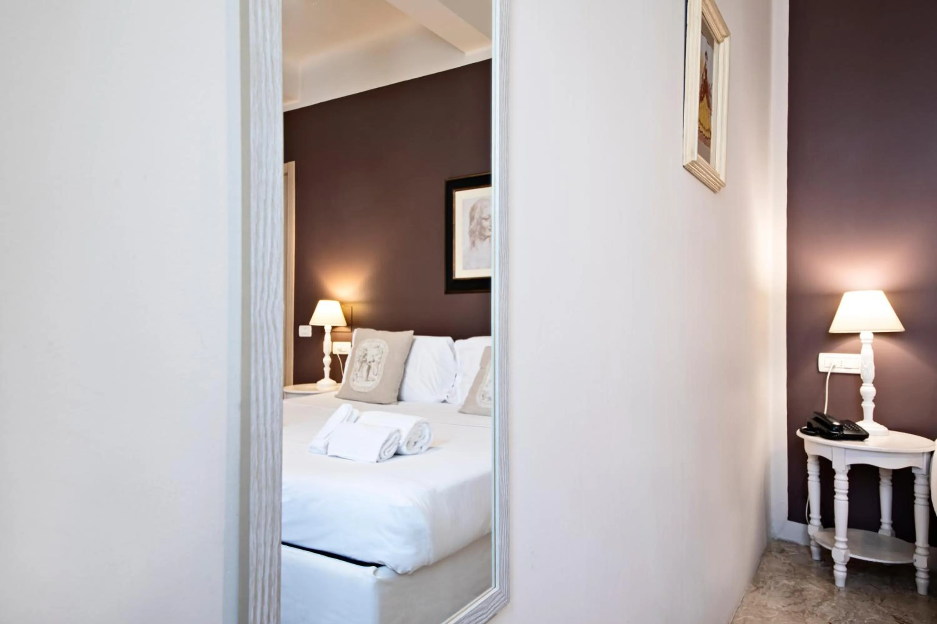 Bed in Hotel Broletto - Centro Storico