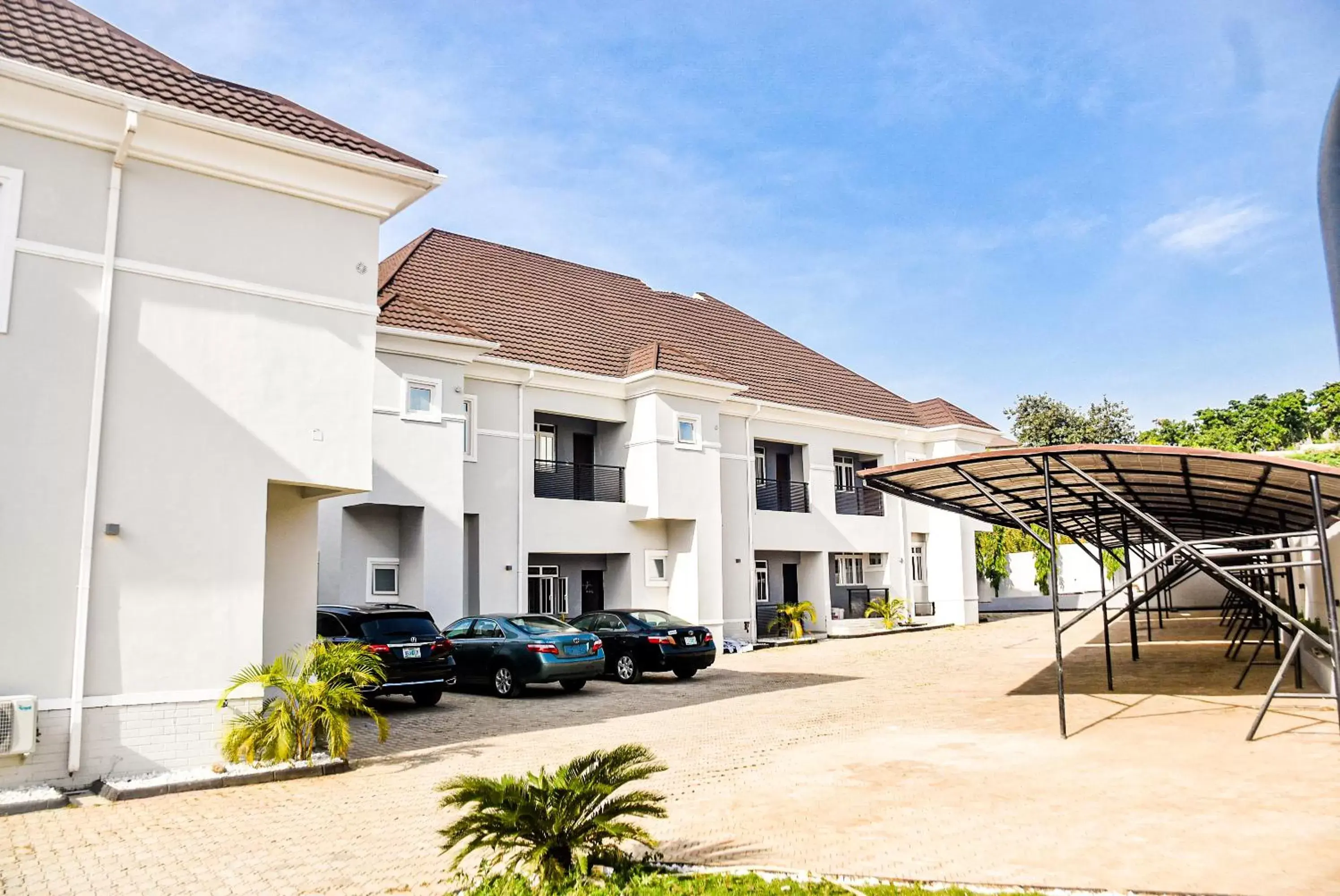 Property building in Whytescape Serviced Apartments Property building in Whytescape Serviced Apartments