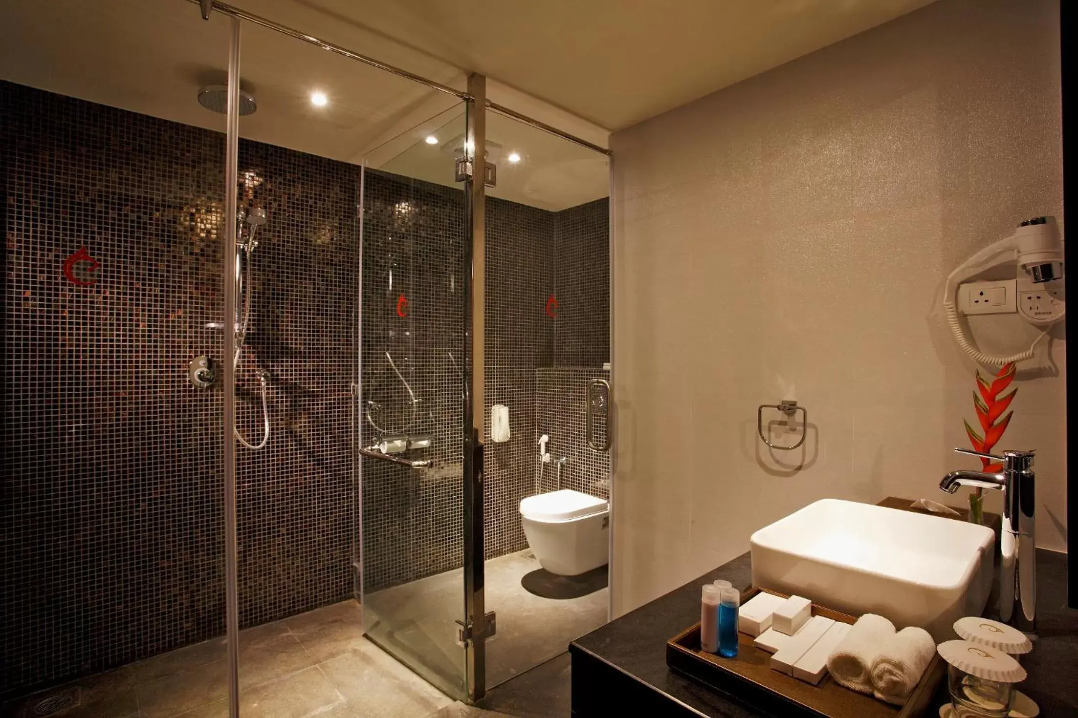 Bathroom in Centara Ceysands Resort & Spa Sri Lanka