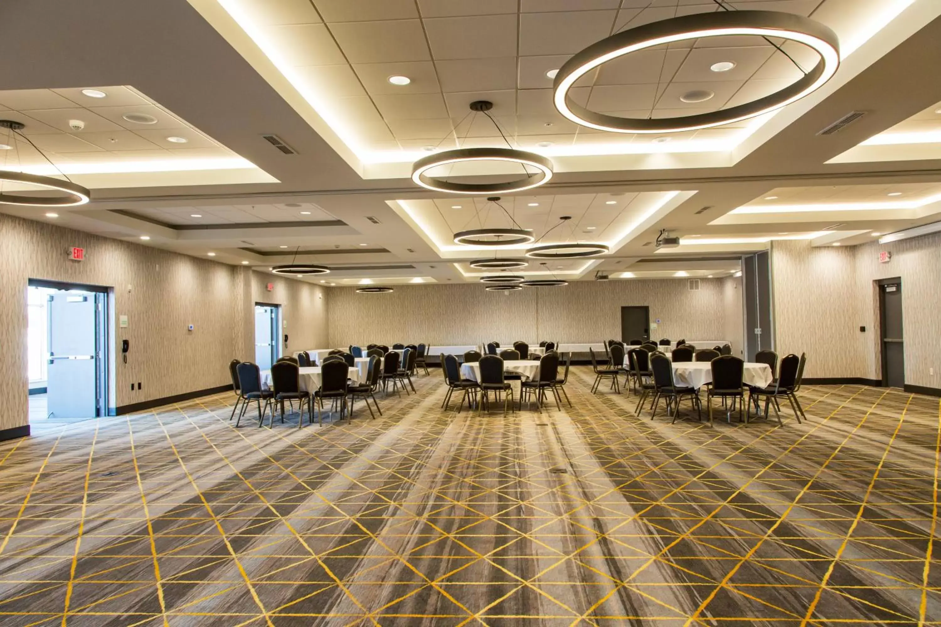 Banquet/Function facilities, Banquet Facilities in Holiday Inn Hotel & Suites - Mount Pleasant, an IHG Hotel