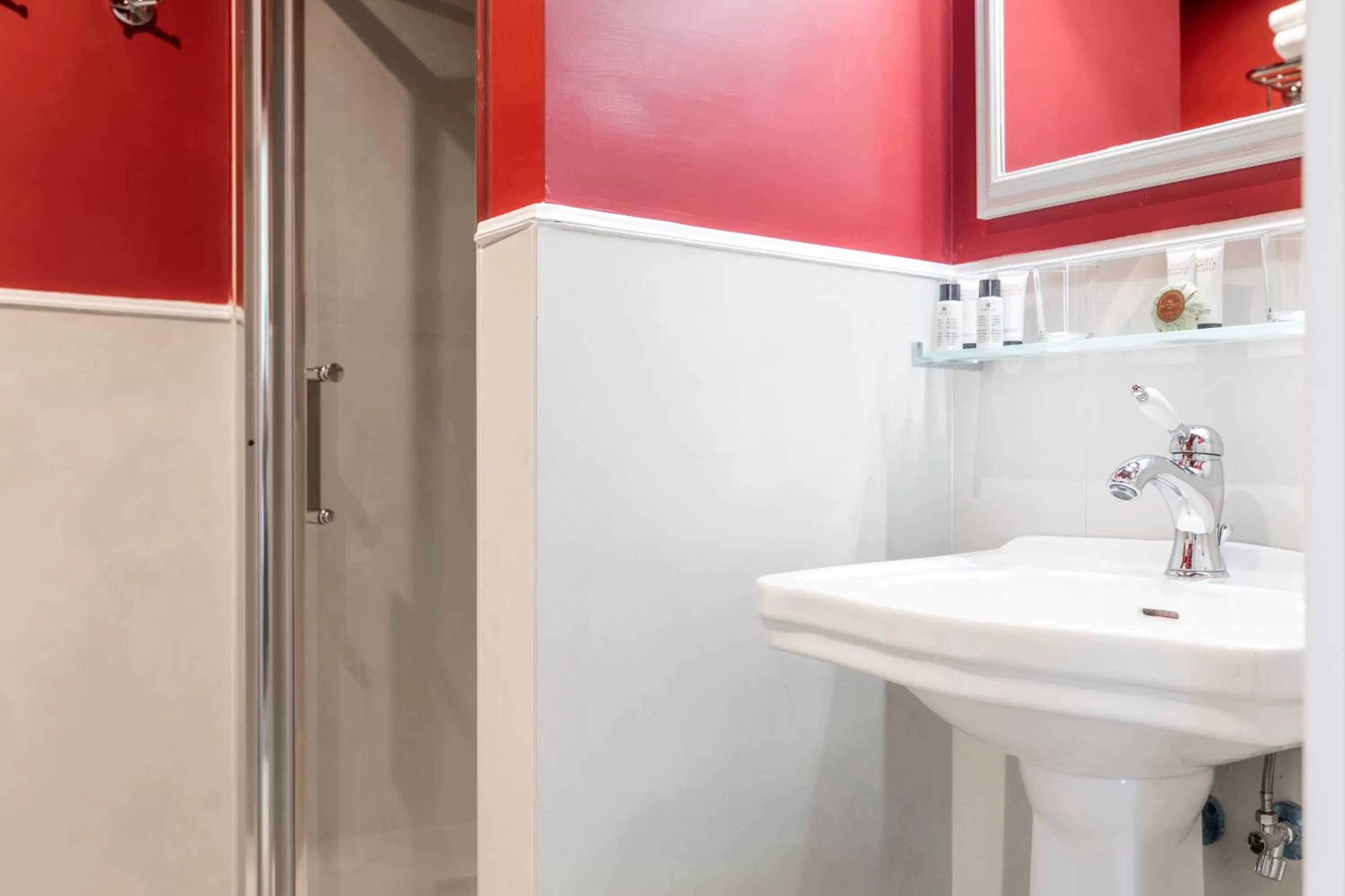 Bathroom in Hotel donna Francesca