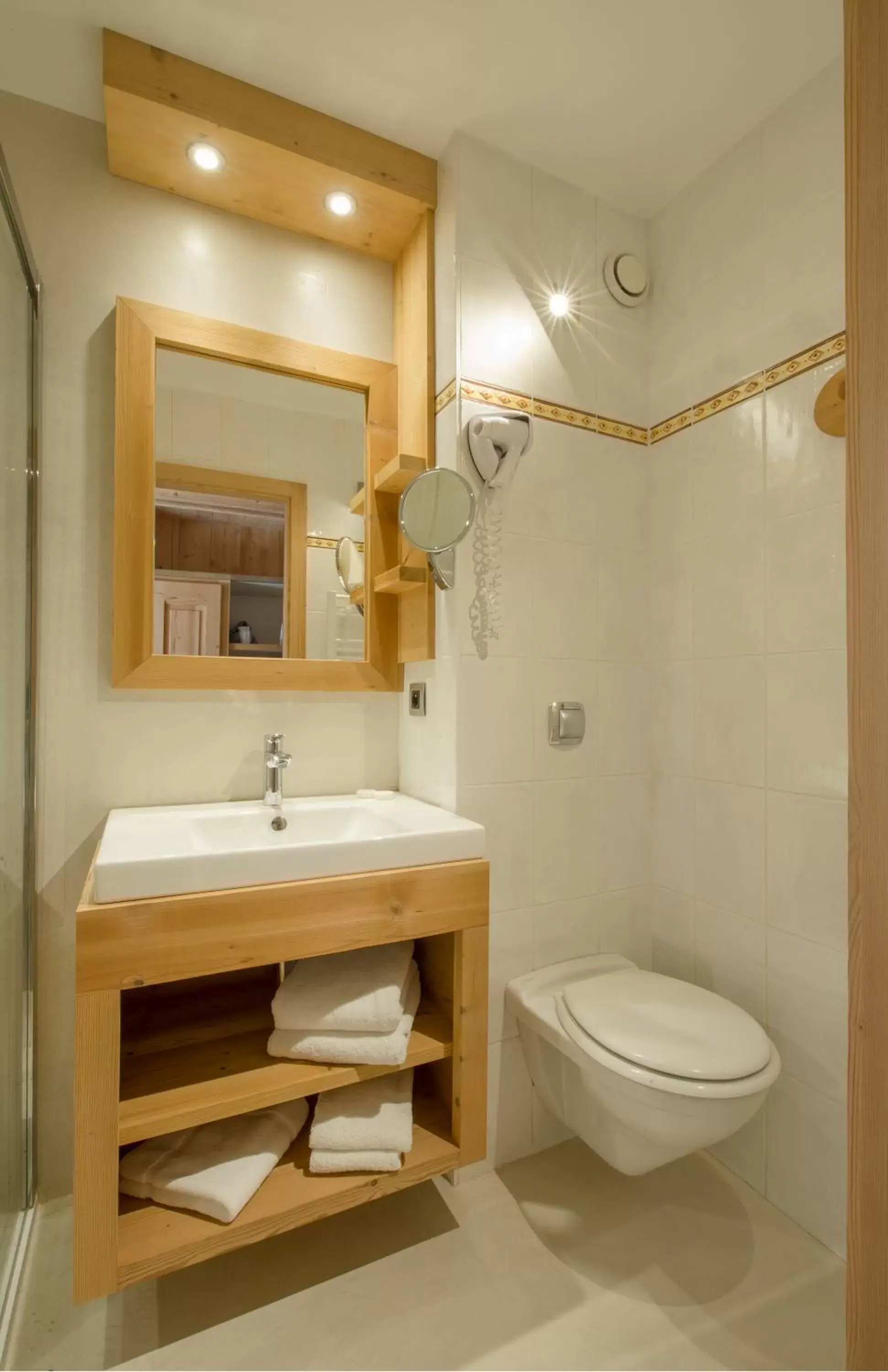 Toilet, Bathroom in Hotel le Petit Dru