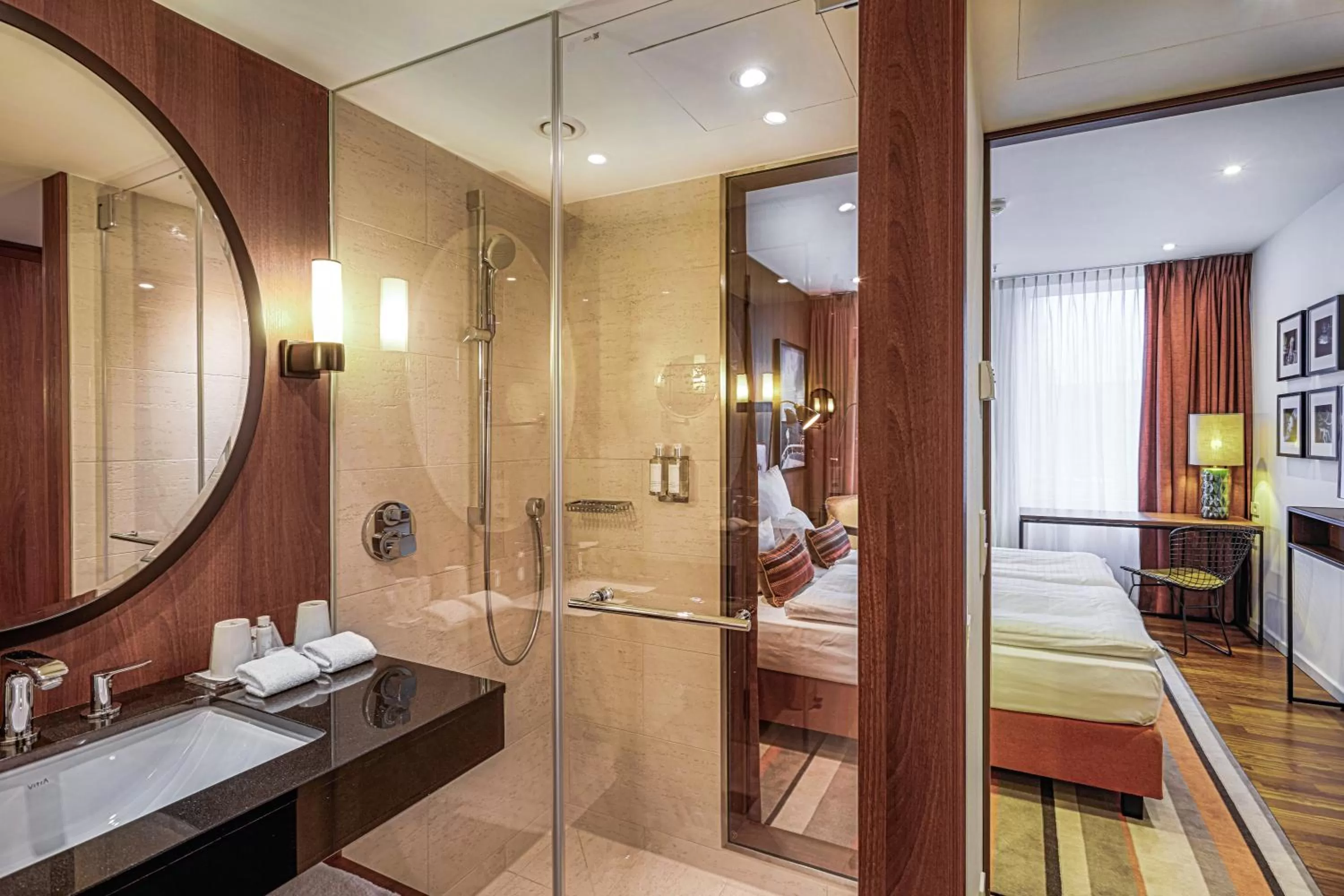 Comfort Double Room in AMERON Hamburg Hotel Speicherstadt