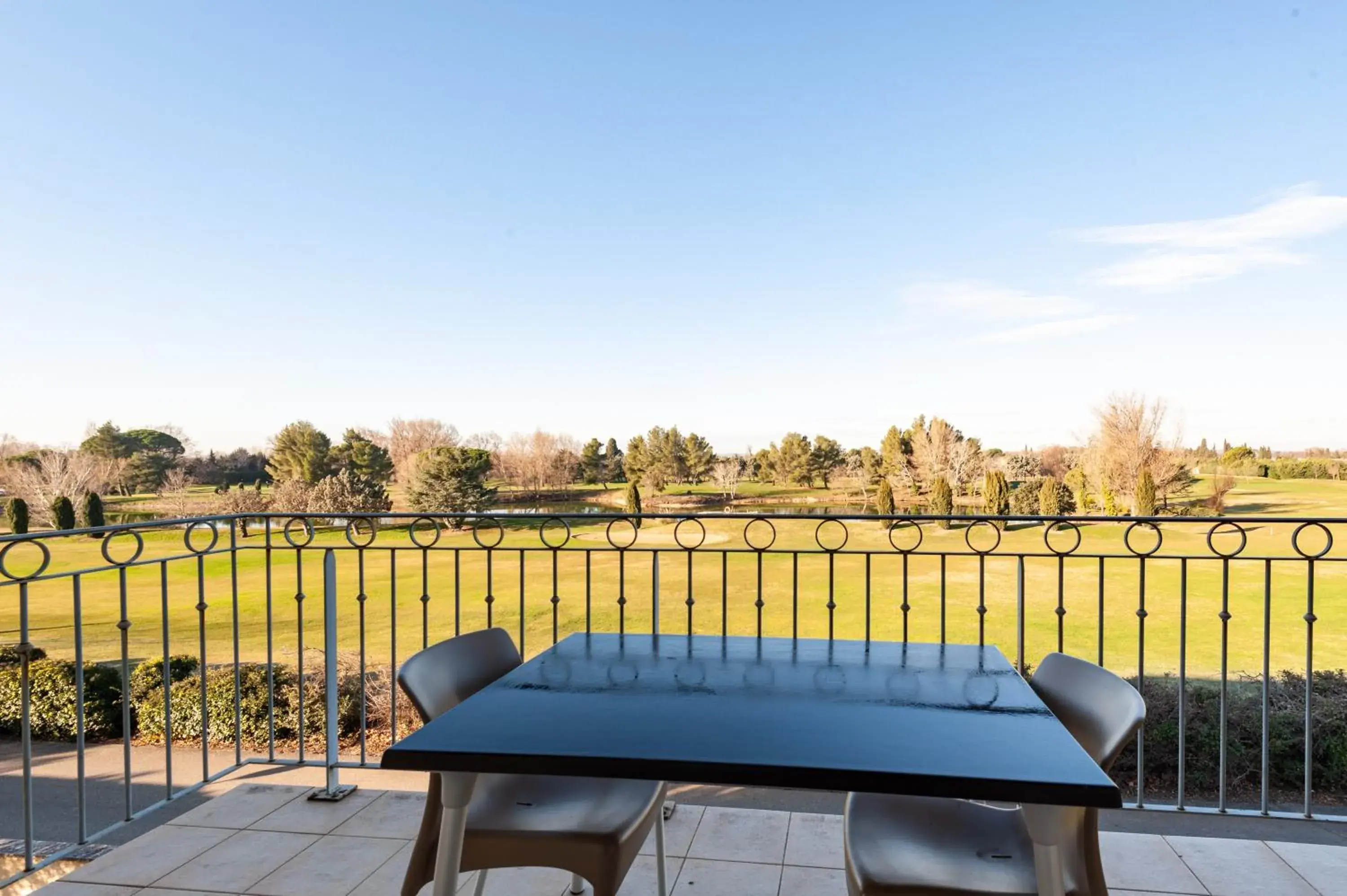 Balcony/Terrace in Residhotel Golf Grand Avignon