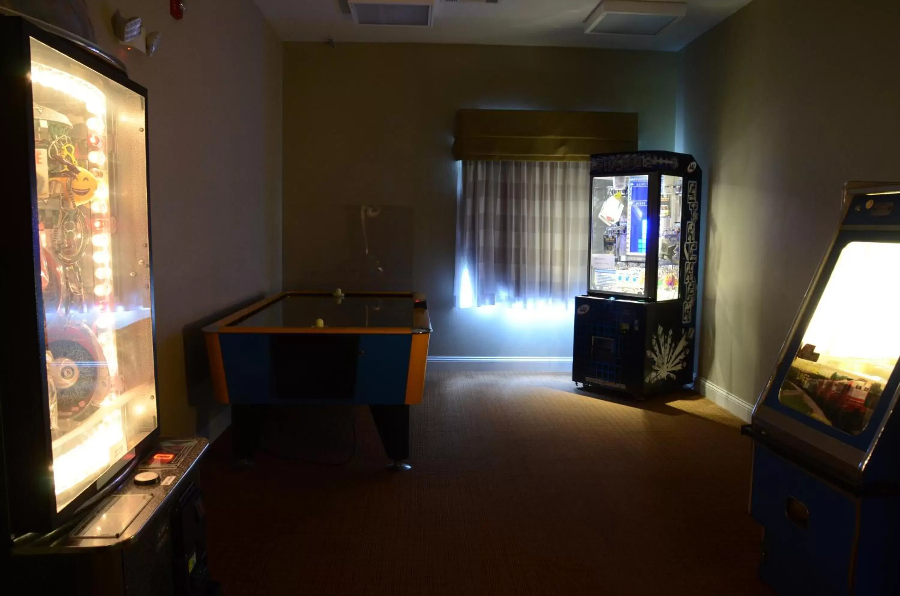 Game Room in Sleep Inn & Suites Cave City