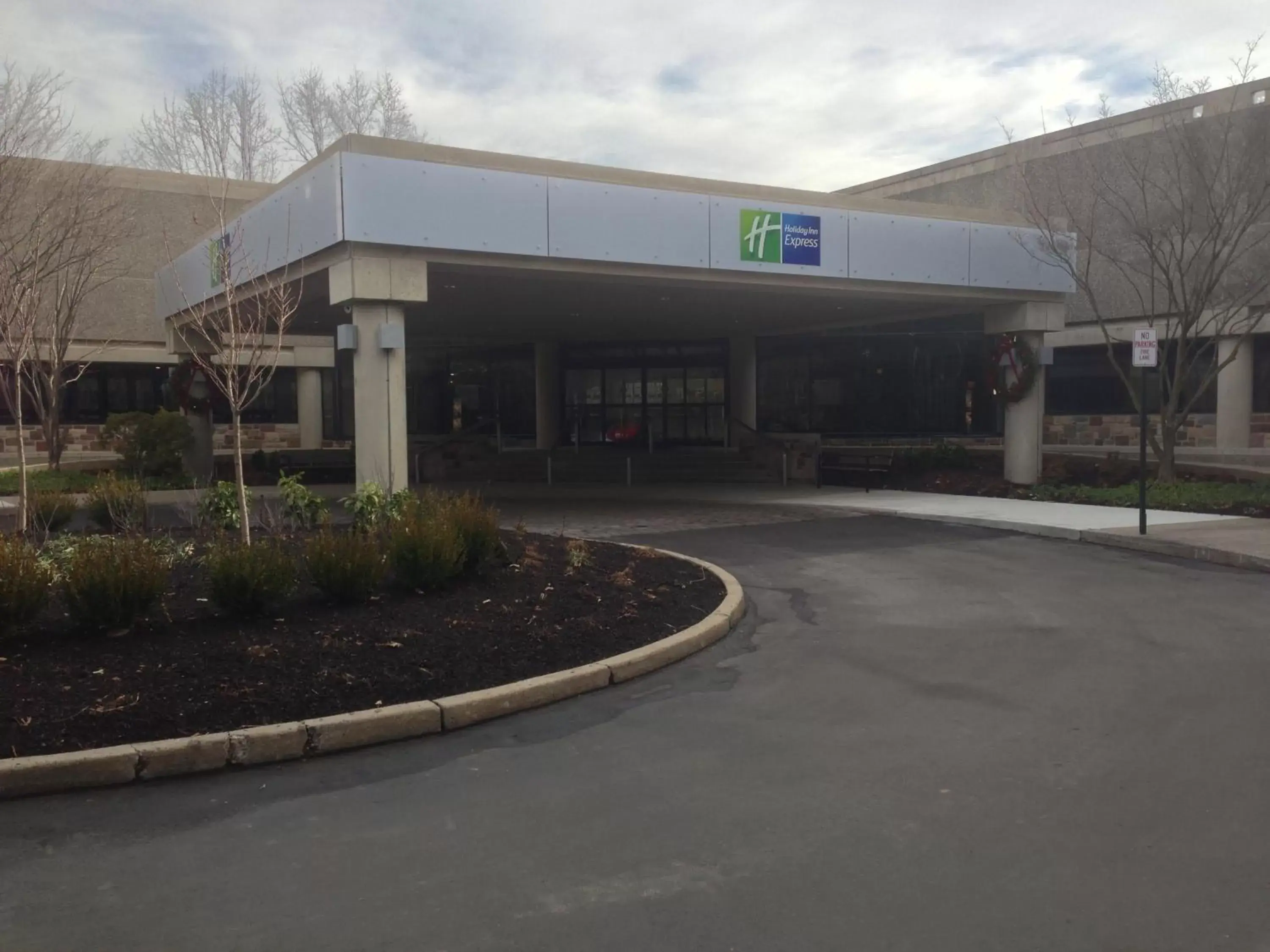 Property Building in Holiday Inn Express Princeton Southeast, an IHG Hotel