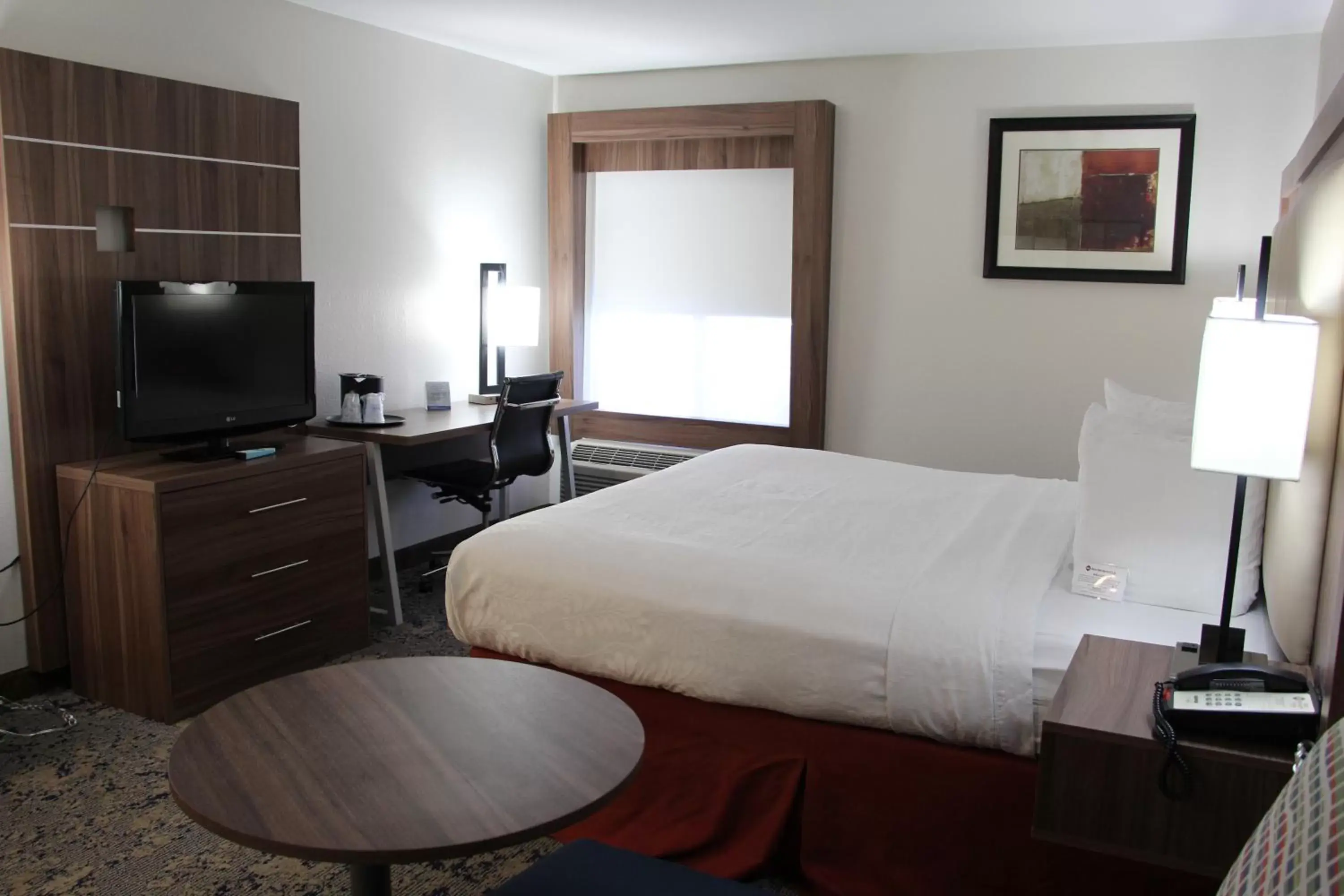 Bedroom, Bed in Best Western Plus Kansas City Airport - KCI East