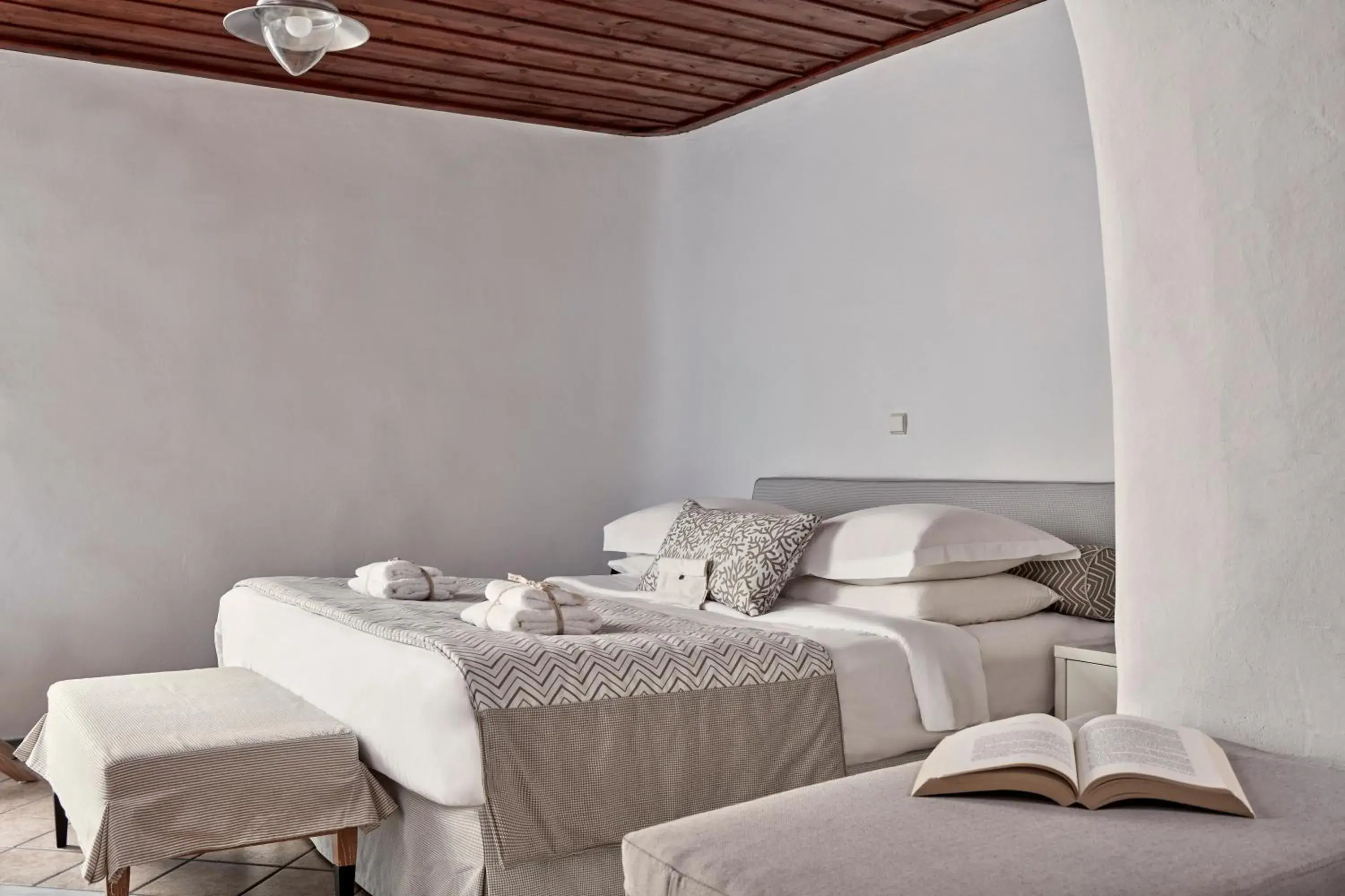 Bedroom, Bed in Mykonos Princess Hotel