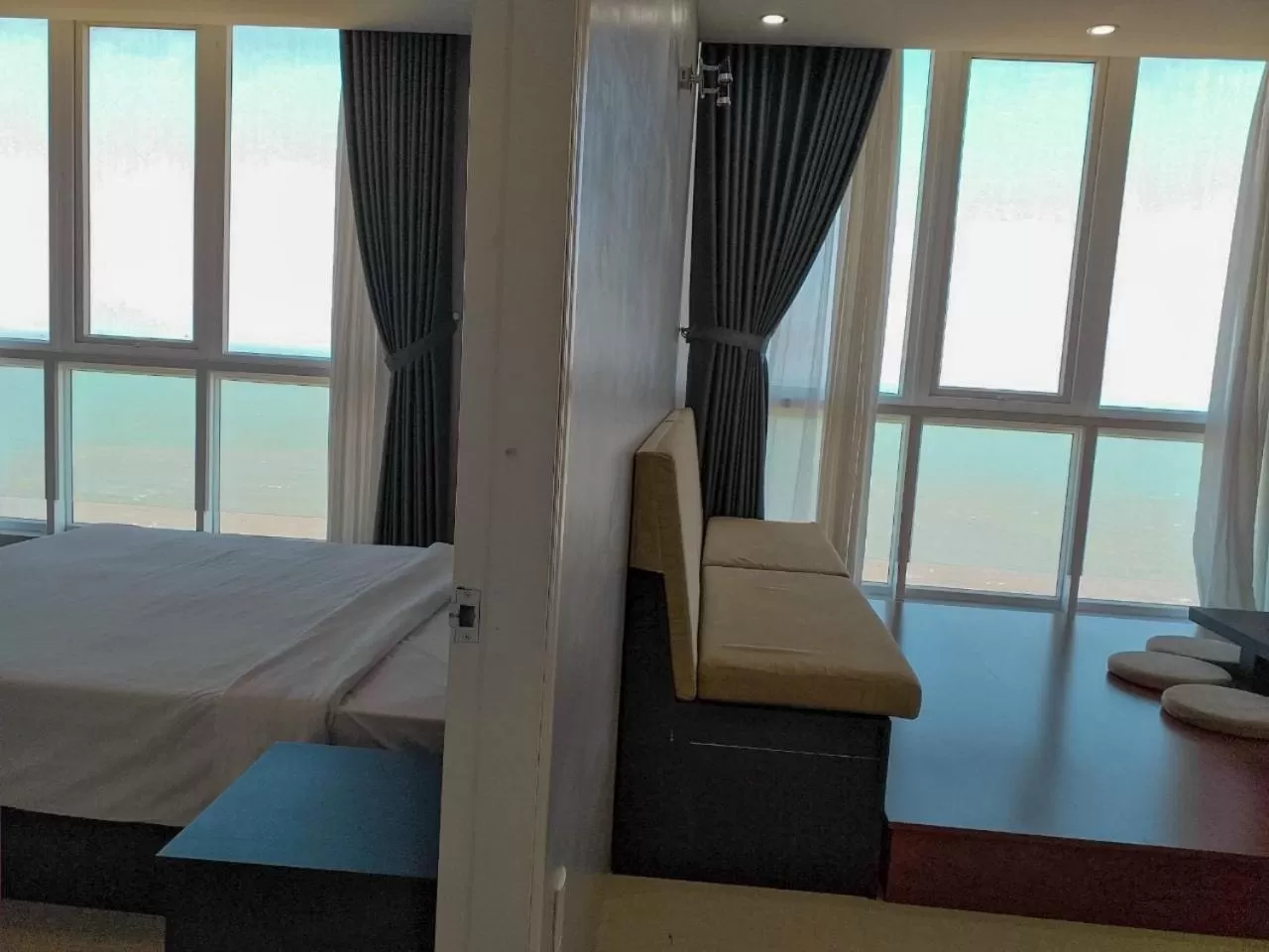 Bedroom, Bed in Khách sạn San Hô Vũng Tàu (Coral Hotel)