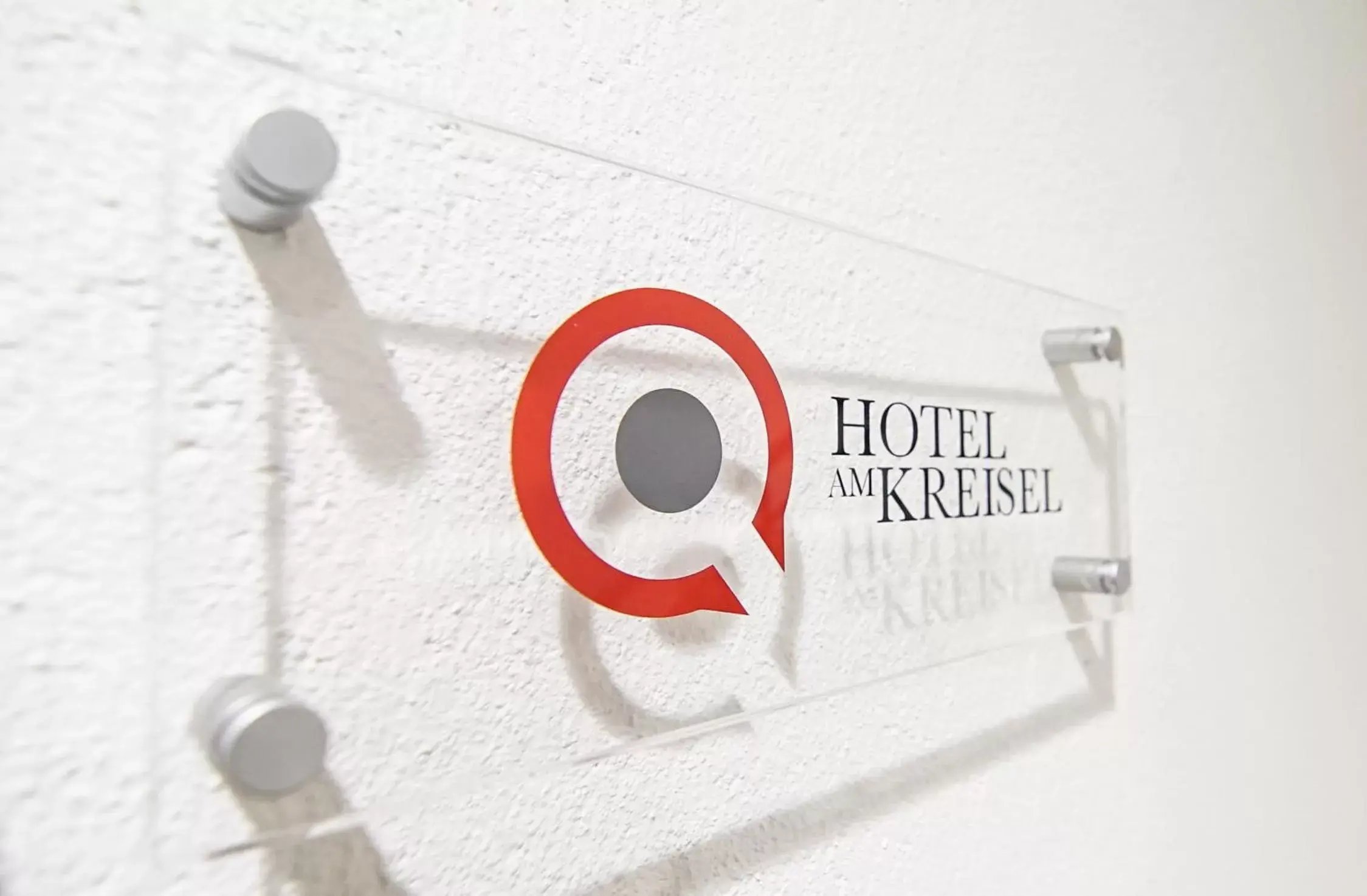 Property logo or sign in Hotel am Kreisel: Self-Service Check-In Hotel