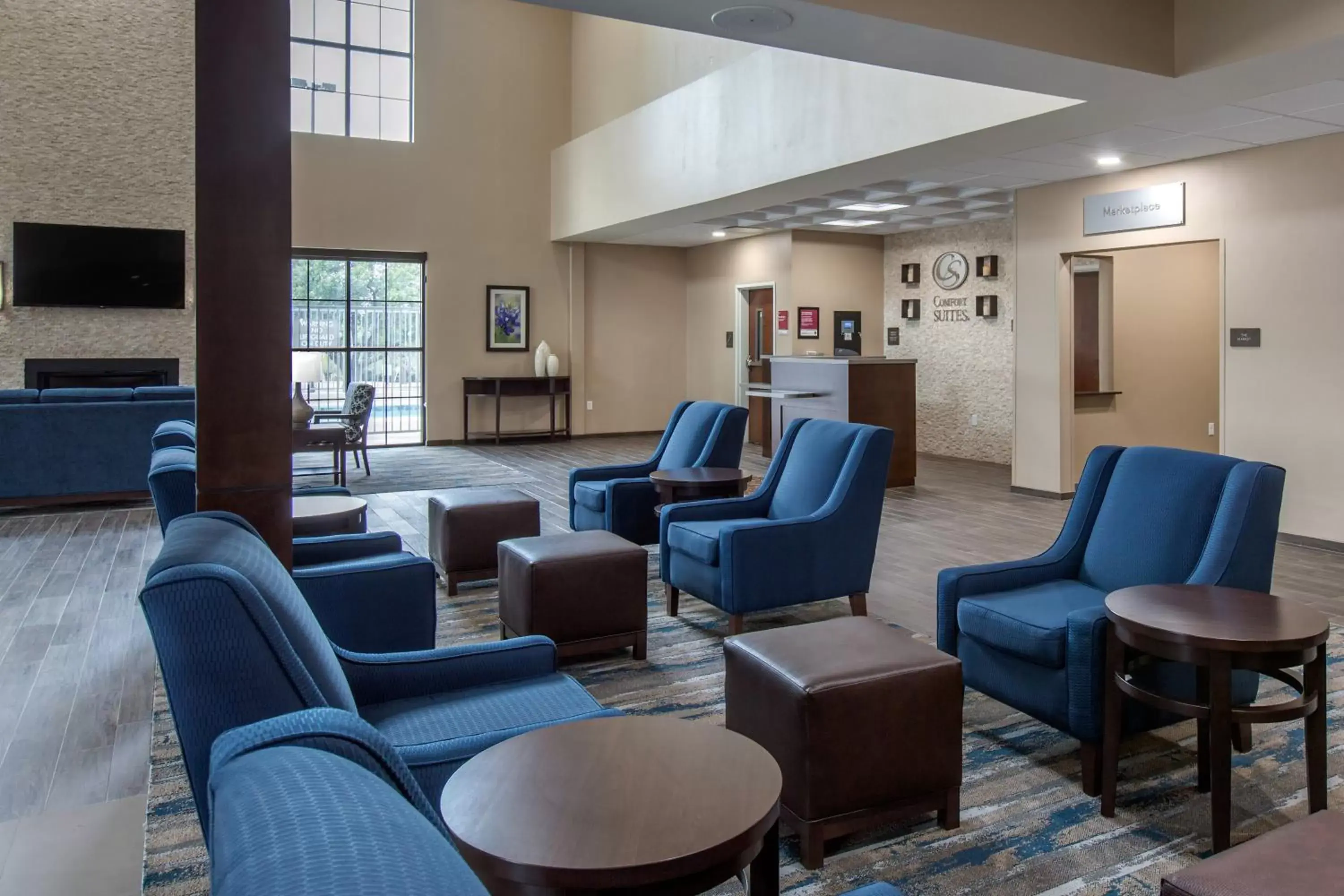 Lobby or reception in Comfort Suites - South Austin
