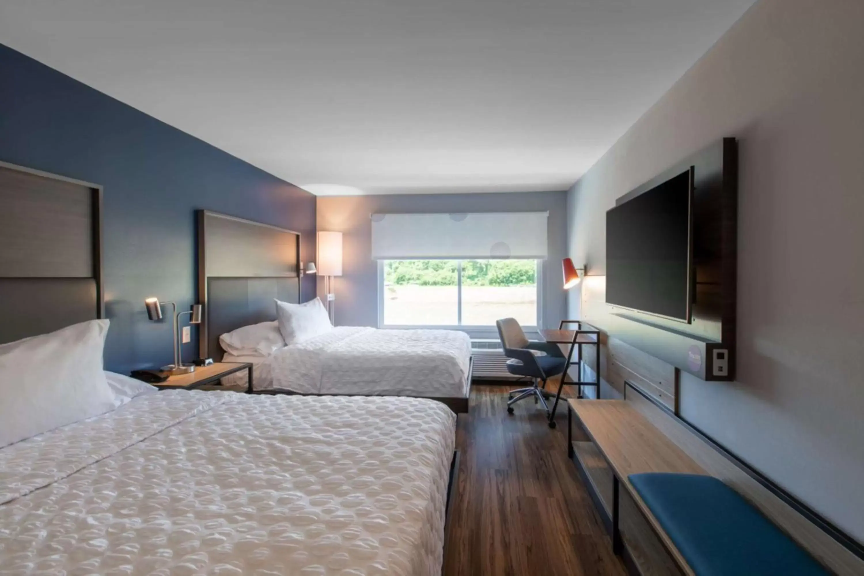 Bedroom in Tru By Hilton Seneca Clemson Sc