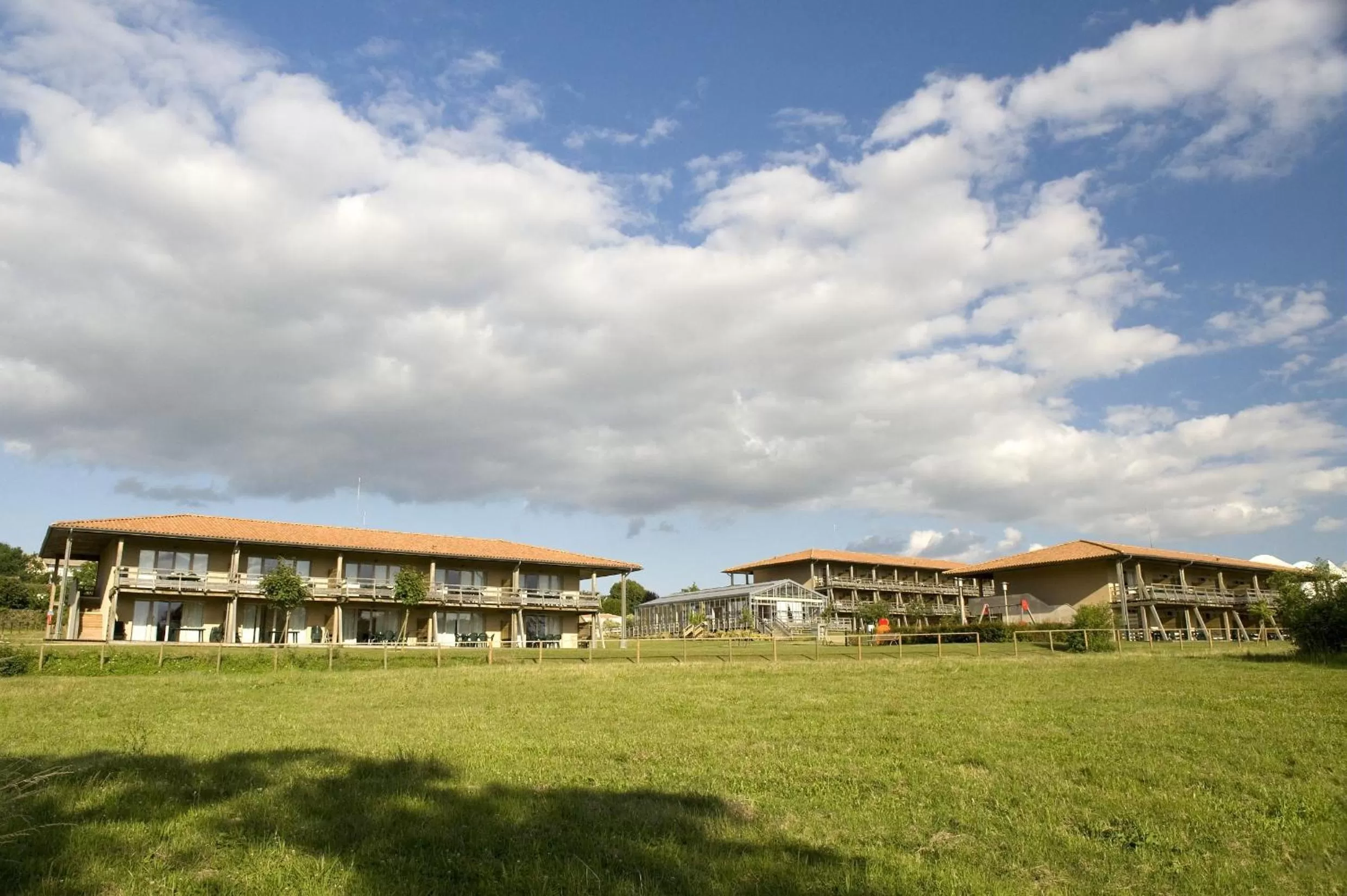 Property building in Résidence Pierre & Vacances Les Rives de la Seugne