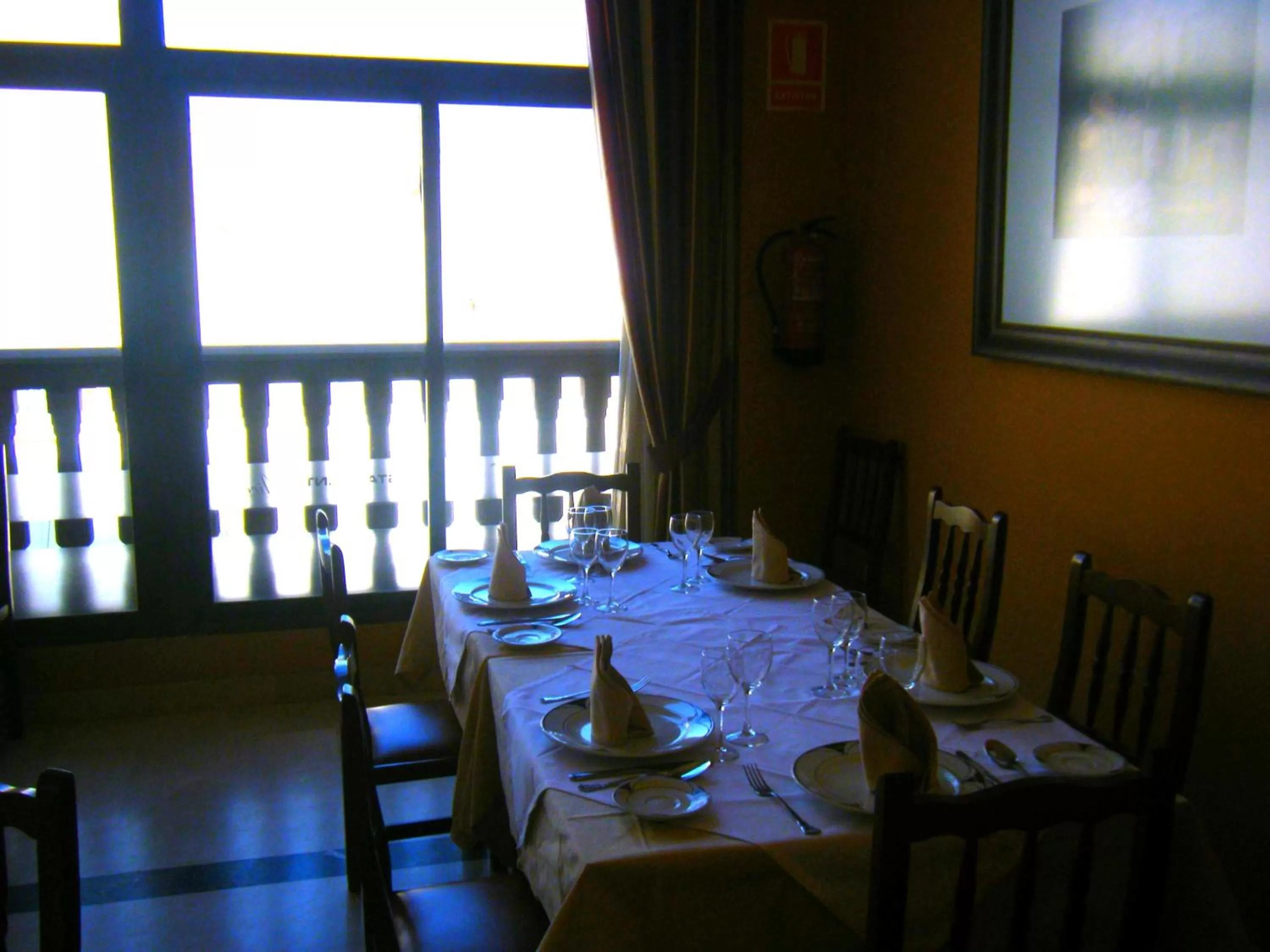 Restaurant/places to eat in Hotel Mirador
